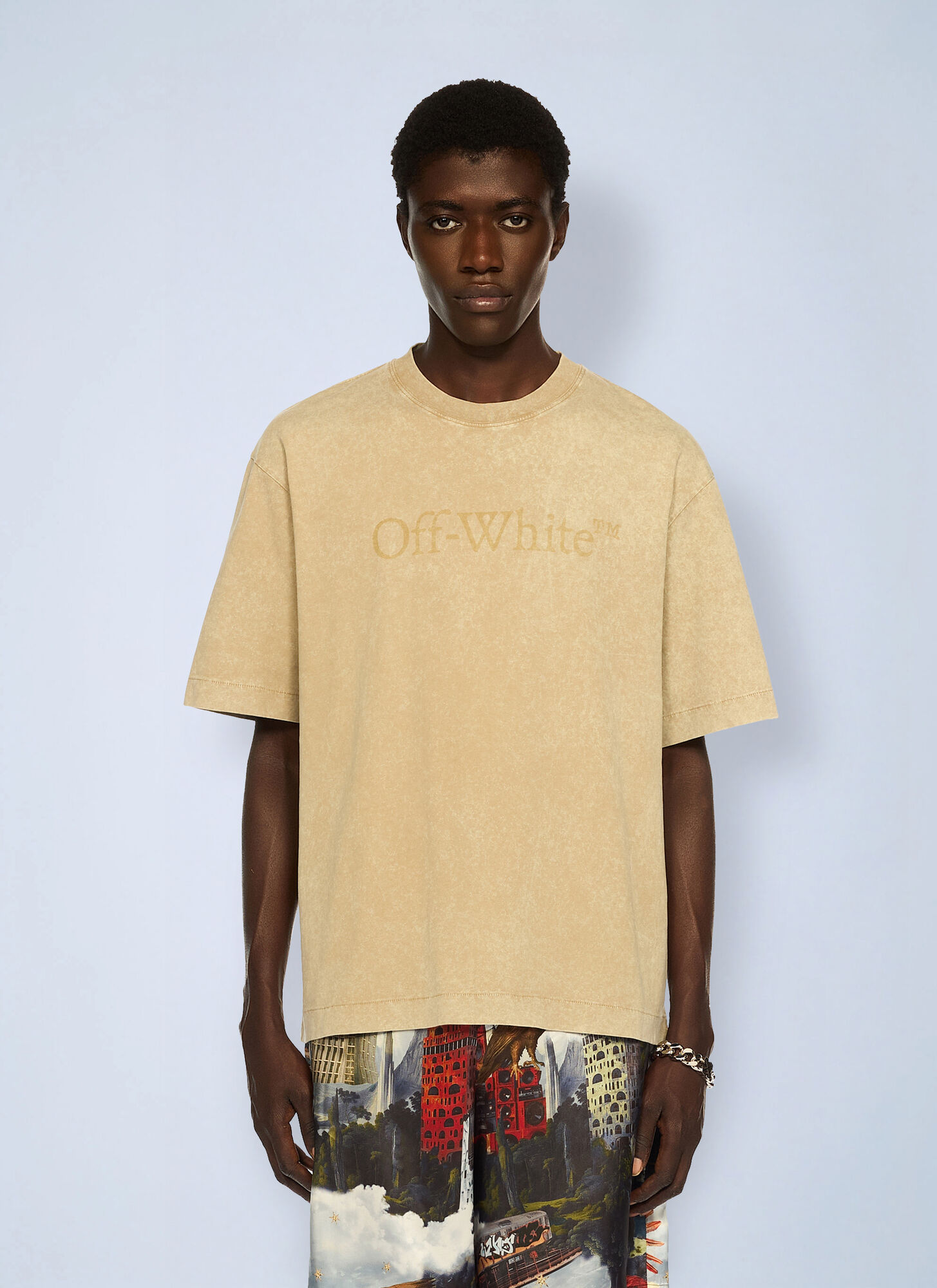 Off-White Men's Brown Laundry Skate Logo T-Shirt - Man T-Shirts M