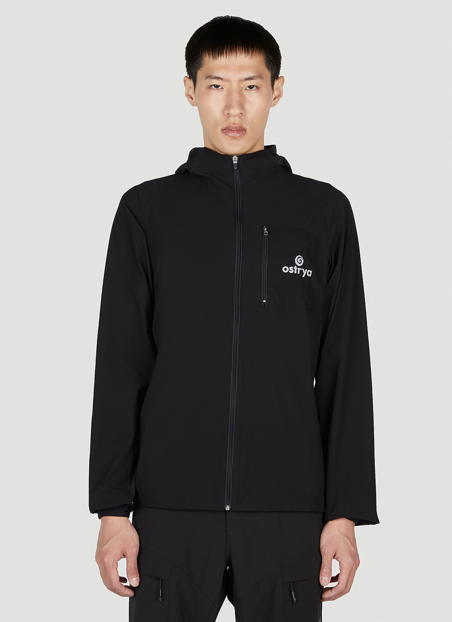 Ostrya Uomo Nero - Giacca A Vento Con Cappuccio E Logo - Jackets - S - Immagine 2