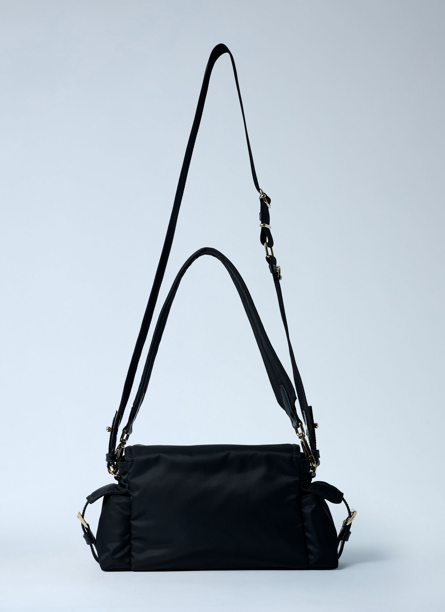  Prada Prada Medium Re-nylon Explore Shoulder Bag - Frau Schultertaschen Black One Size 