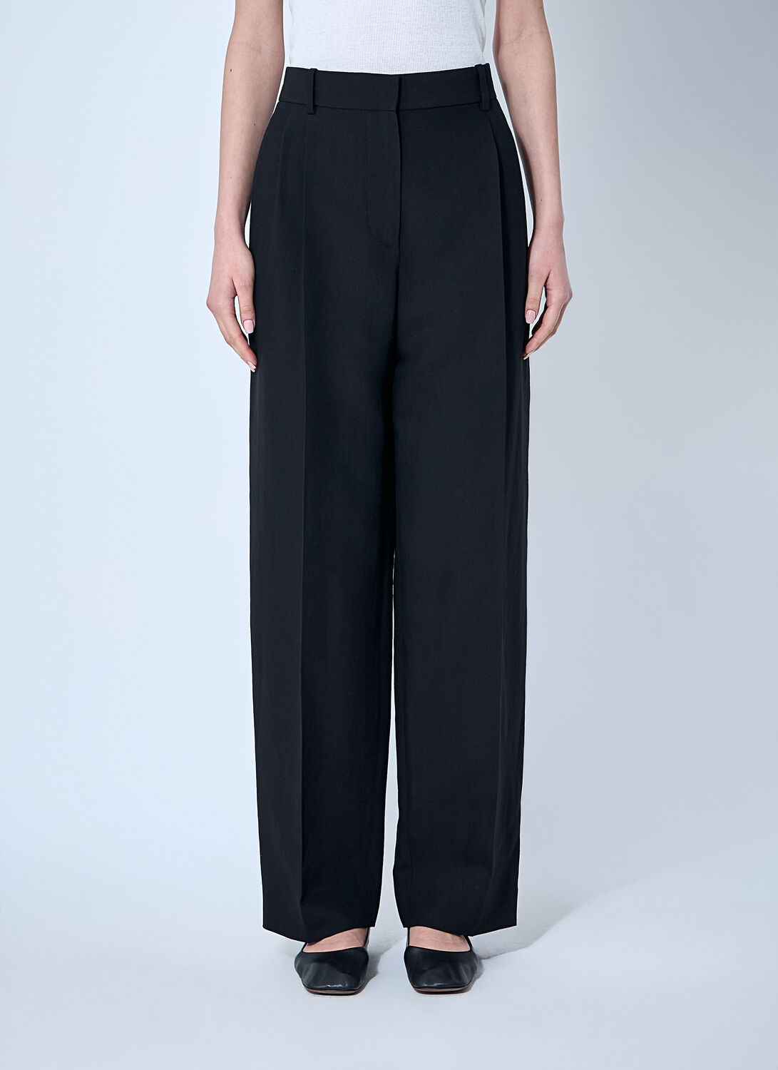 The Row Lilas Wool-blend Trousers In Black