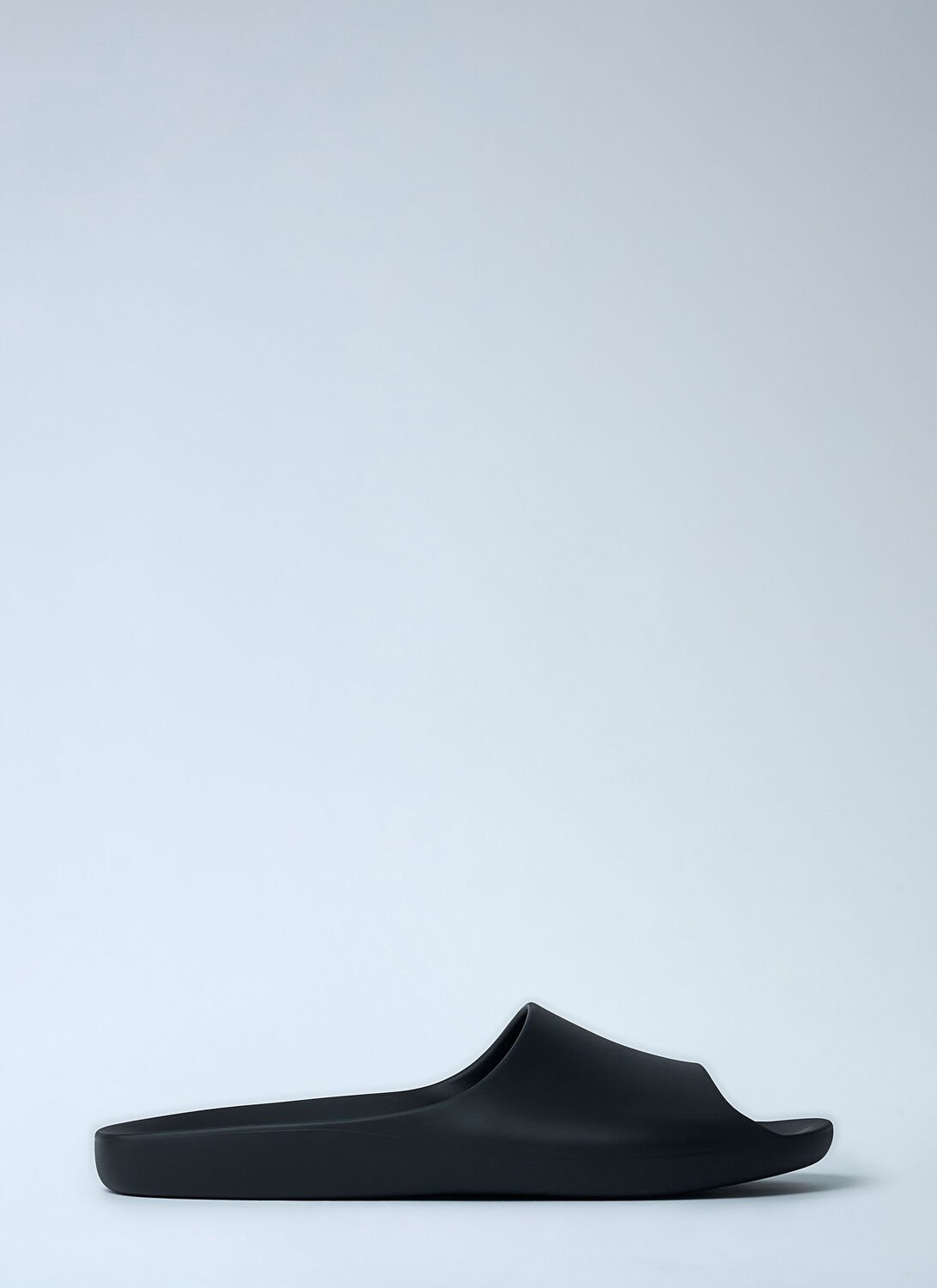 The Row Ama Slides In Black
