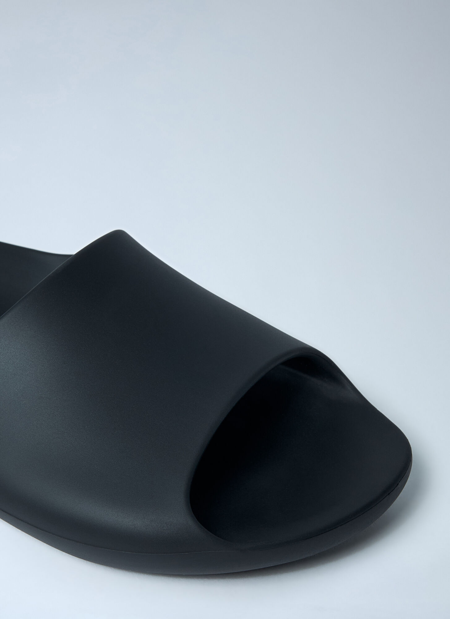  The Row The Row Ama Slides - Frau Slides Black Eu - 36 