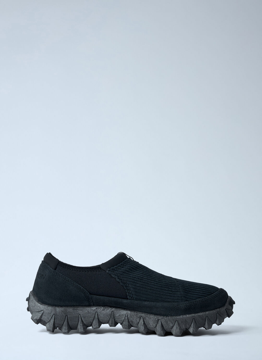 Salomon Snowclog Corduroy Sneakers In Black