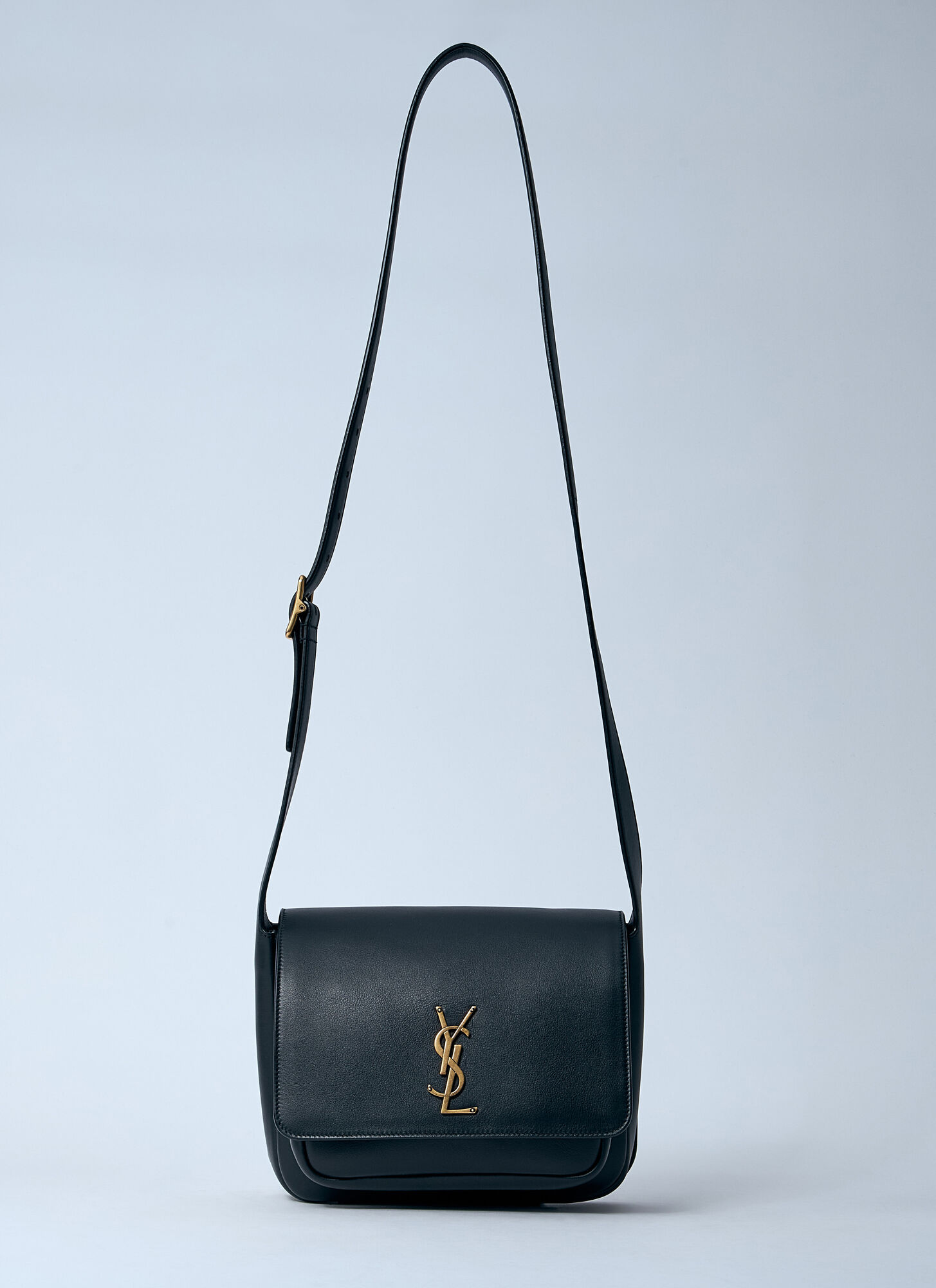 Saint Laurent Nikki Leather Saddlebag In Black