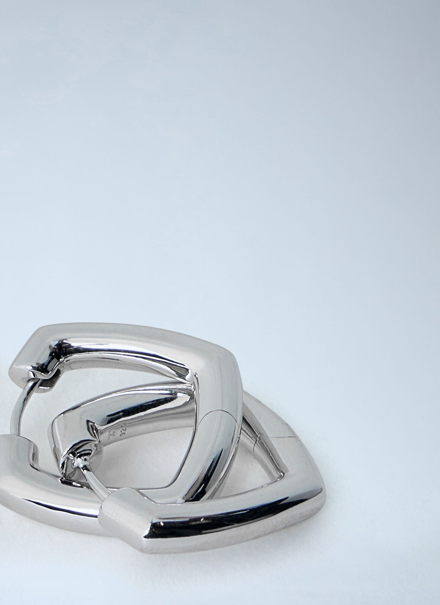  Tom Wood Tom Wood Medium Frame Hoop Earrings -  Schmuck Silver One Size 