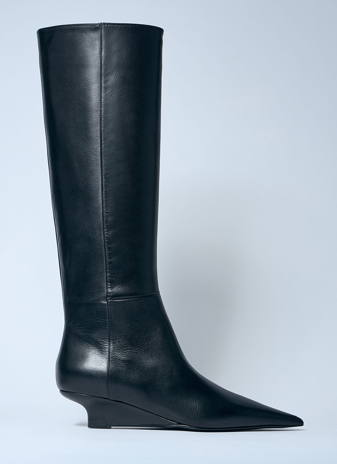 Totême Toteme Women Sharp Knee-high Leather Boots In Black