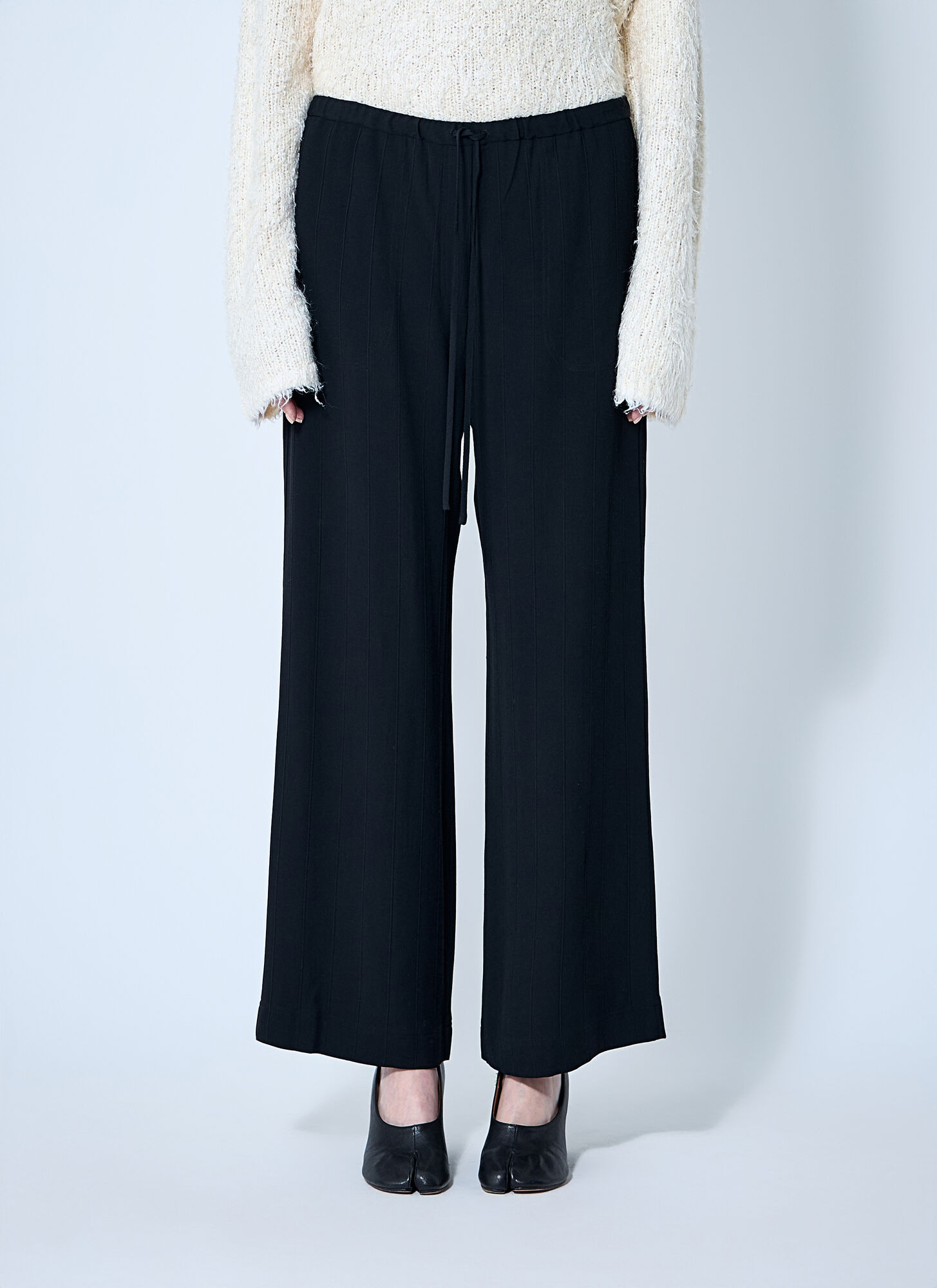 Totême Wide Leg  In Fluid Viscose And Linen Trousers Black In Black