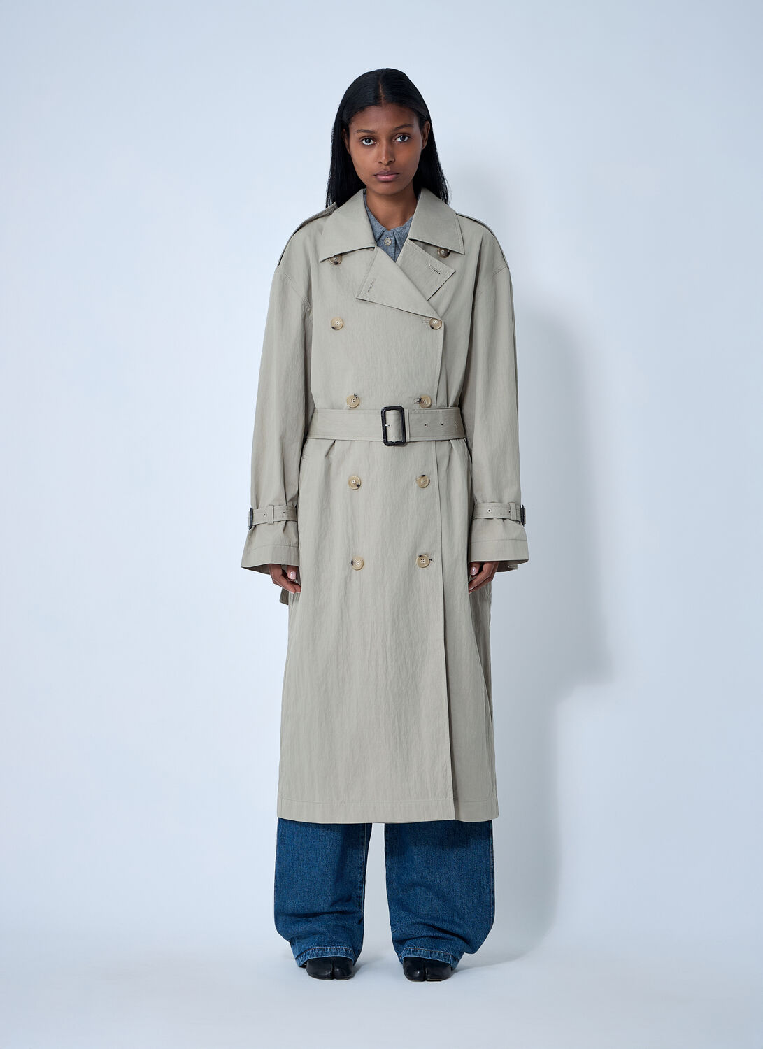 Totême Crisp Summer Trench Coat In Gray