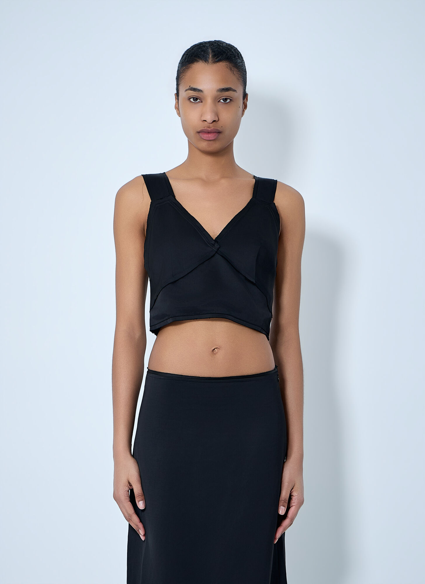 TOTEME V-neck Sleeveless Top - Woman Tops Black Fr - 34　TOTEME V ネック ノースリーブ トップ - 女性トップス ブラック Fr - 34 TOTEME