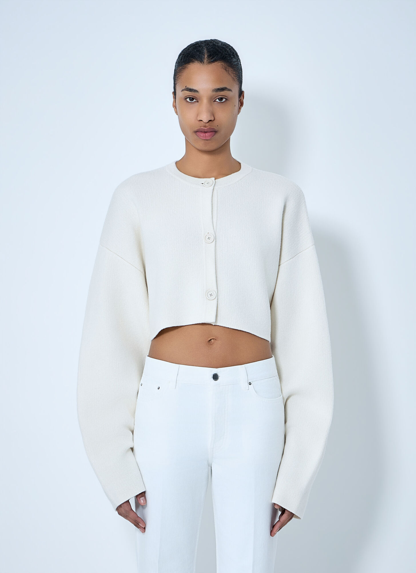 TOTEME Cropped Oversized Cardigan - Woman Knitwear White S　TOTEME クロップド オーバーサイズ カーディガン - 女性ニットウェア ホワイト S TOTEME