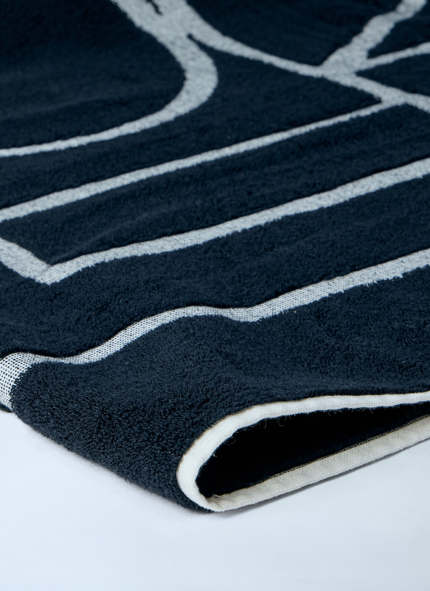  Toteme Toteme Monogram Jacquard Beach Towel - Frau  Black One Size 