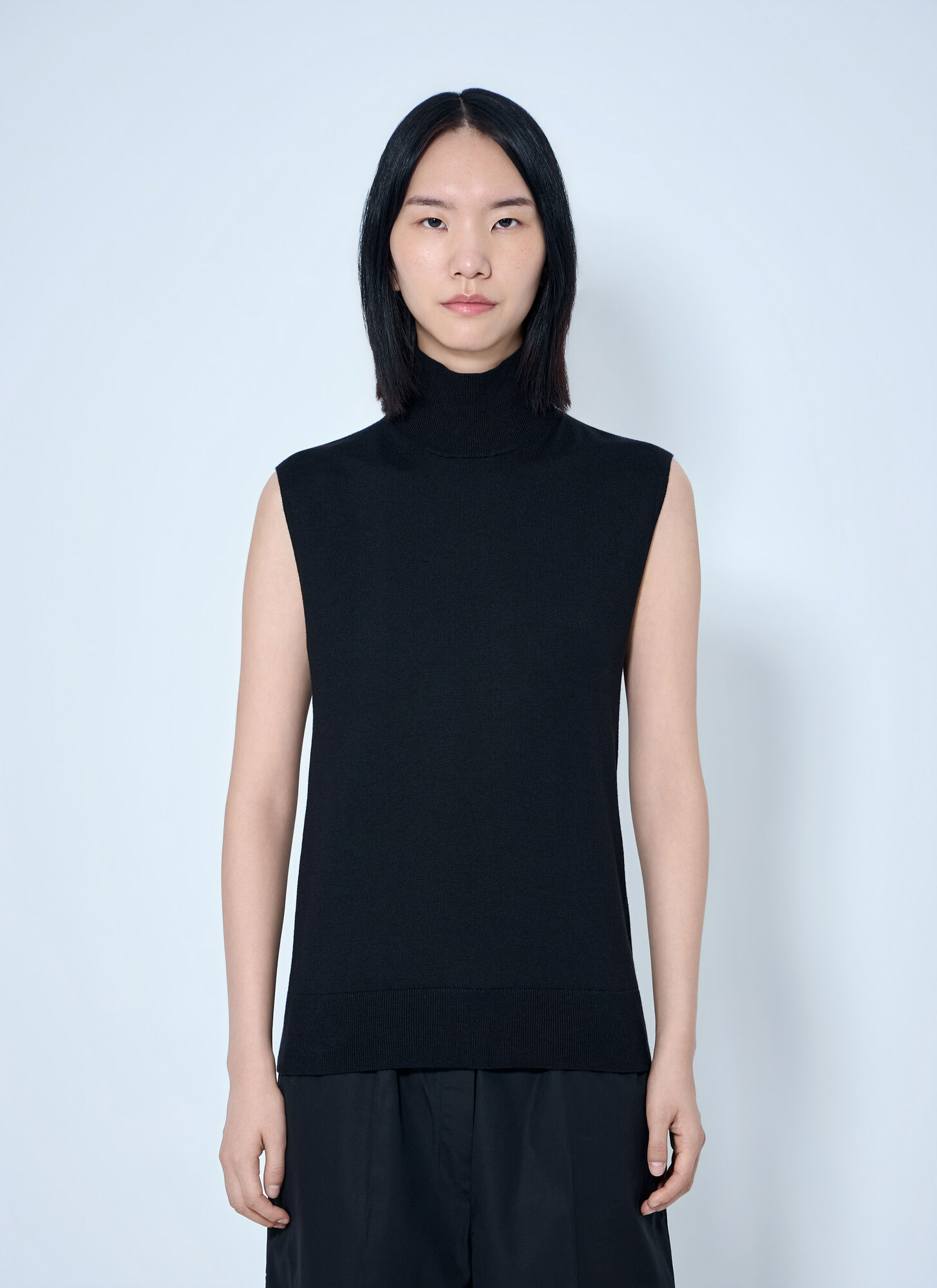 Toteme Women's Black Sleeveless Fine Turtleneck - Woman Knitwear S