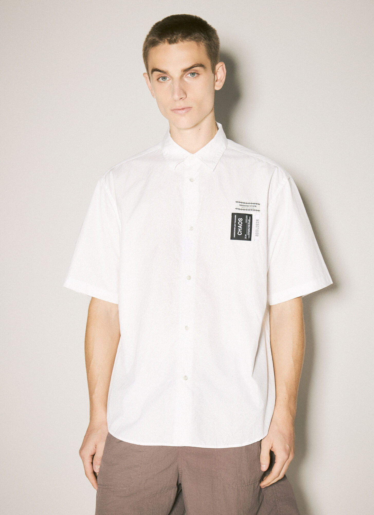 Undercover Logo Patch Shirt - Man Shirts White 5　Undercover ロゴ パッチ シャツ - メンズ シャツ ホワイト 5 Undercover