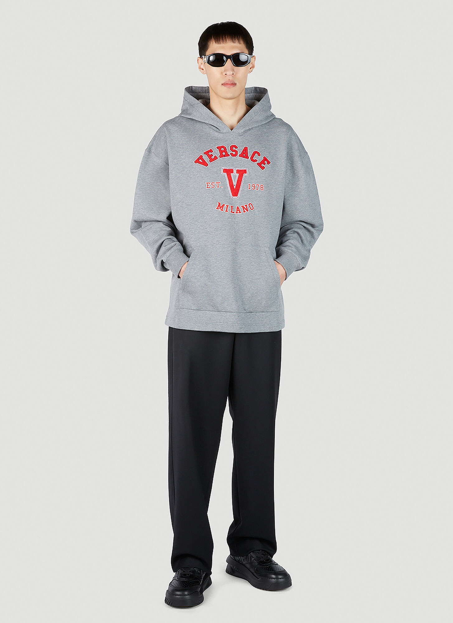  Versace Versace Varsity Logo Patch Hooded Sweatshirt - Mann Sweatshirts Grey L 