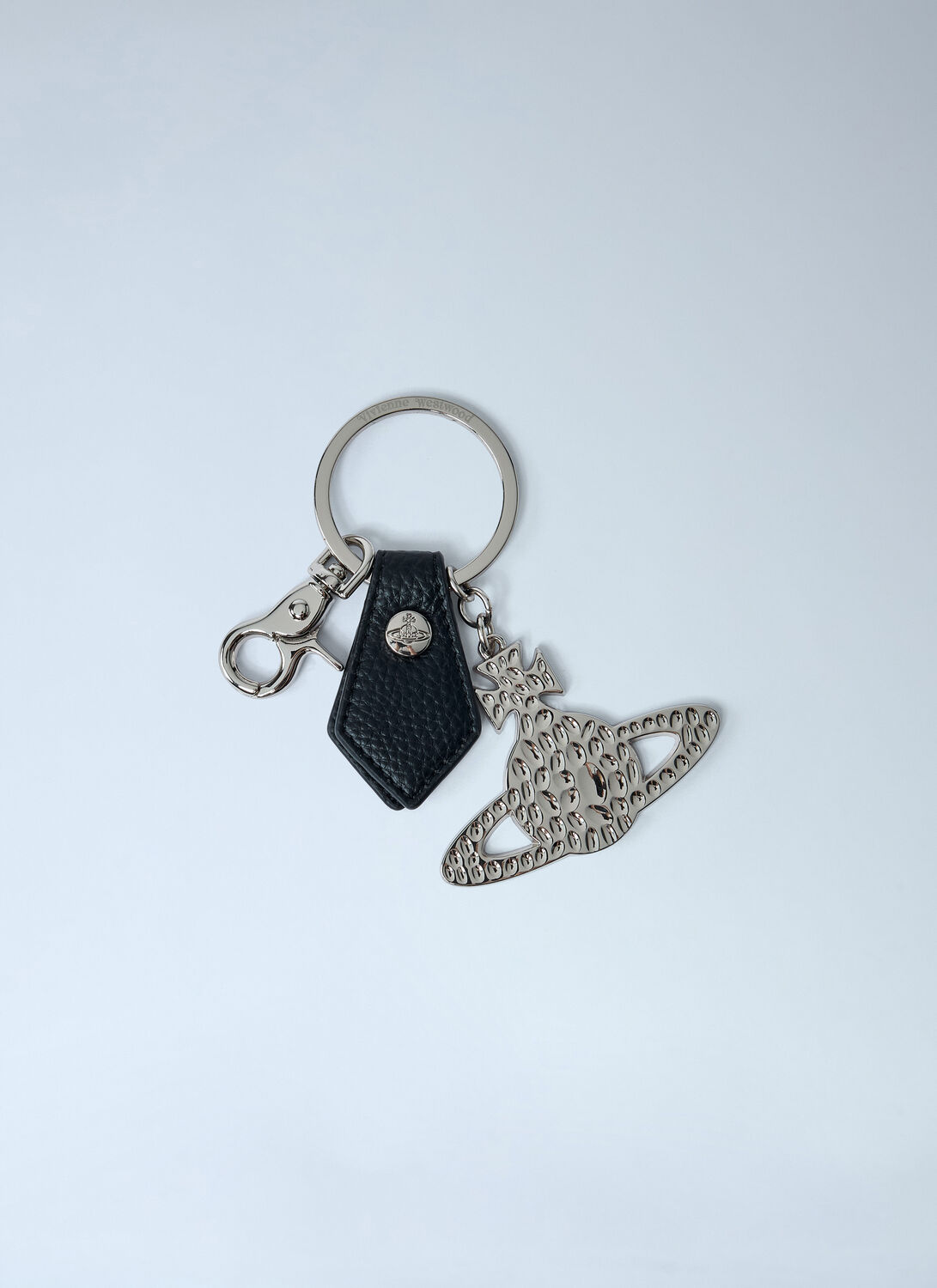 Vivienne Westwood Hammered Orb Keyring In Black