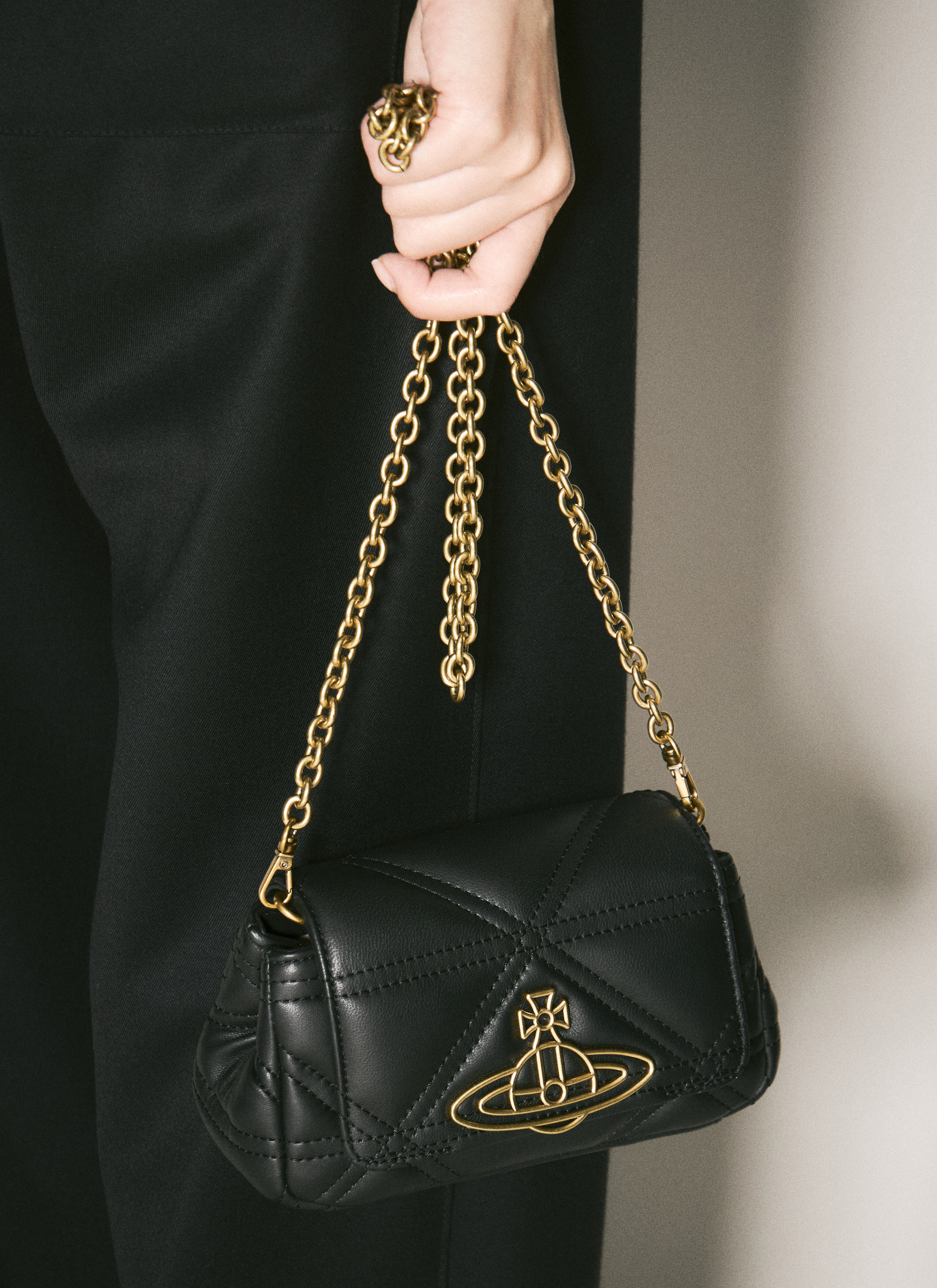 【保存版】 Vivienne Westwood BeyondStyle - Bags - Bag Shoulder Hazel Small レッグウェア