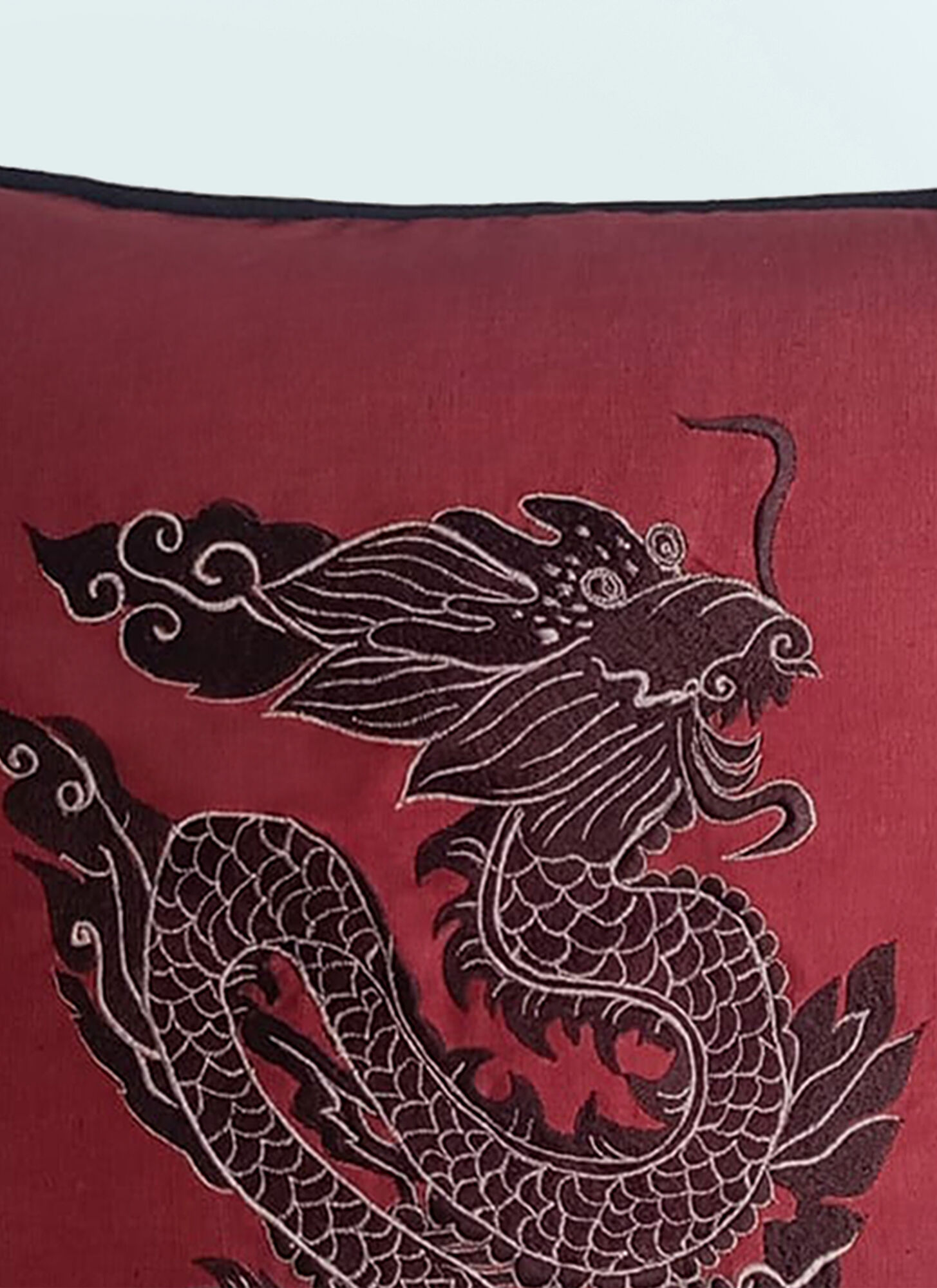  Les-ottomans Les-ottomans Dragon Embroidered Cushion -  Textiles Red One Size 