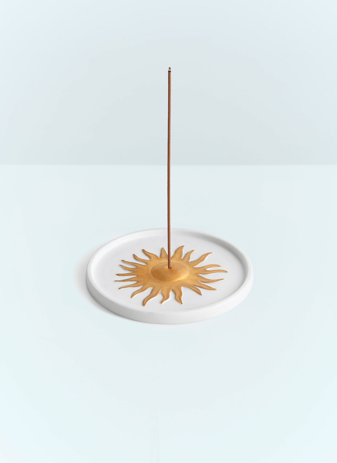 L'objet Soleil Incense Burner In White