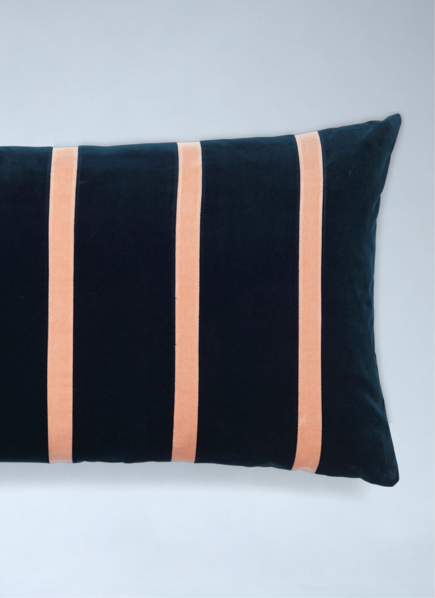 Christina Lundsteen Christina Lundsteen Velvet Striped Cushion -  Textiles Multicolour One Size 