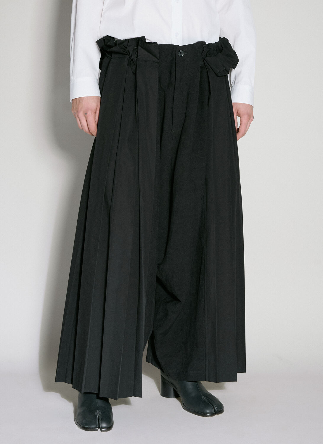 Shop Yohji Yamamoto Sarouel Pleat Pants In Black