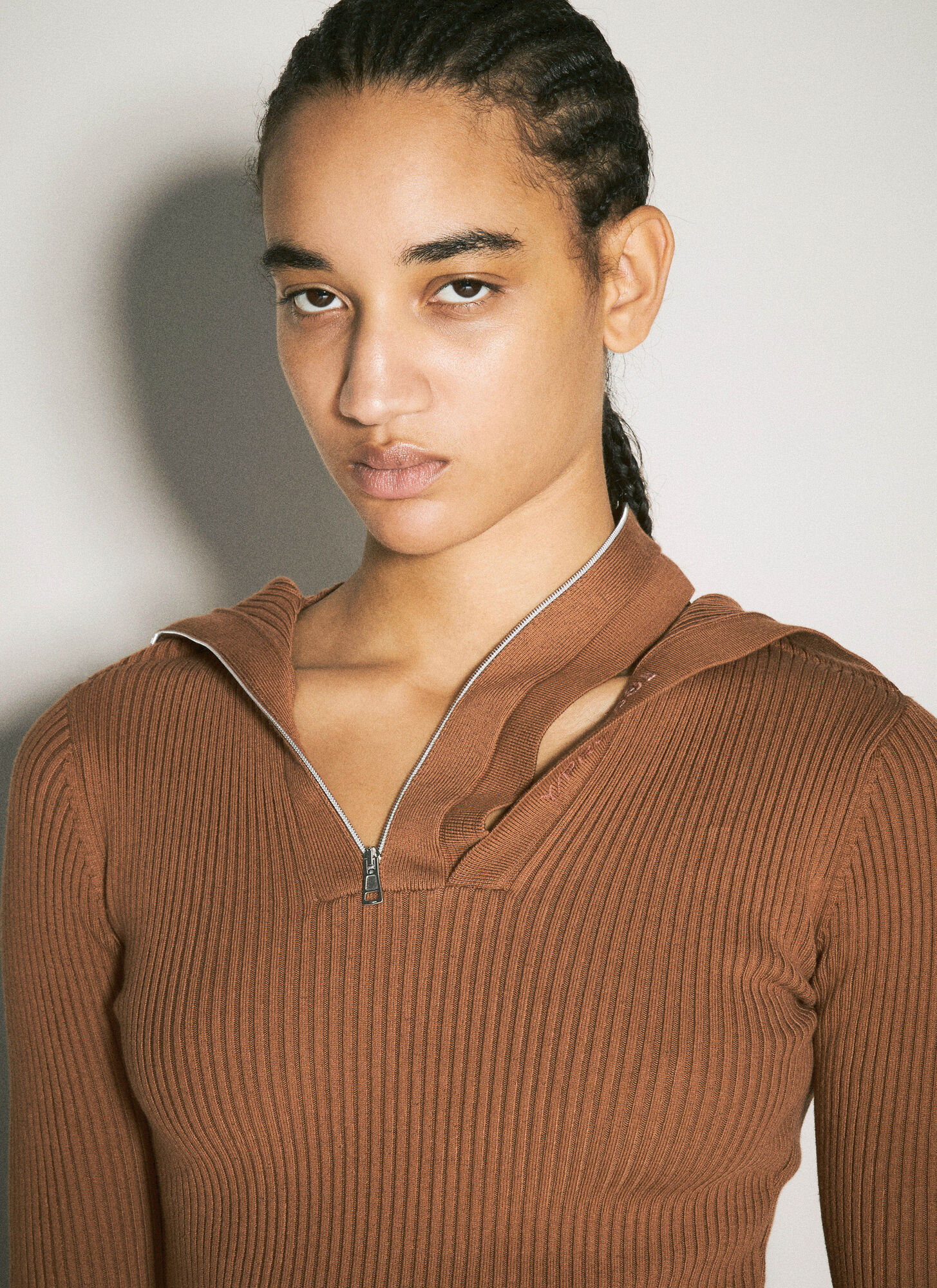  Y/project Y/project Pinched Shoulder Rib Sweater - Frau Tops Brown M 