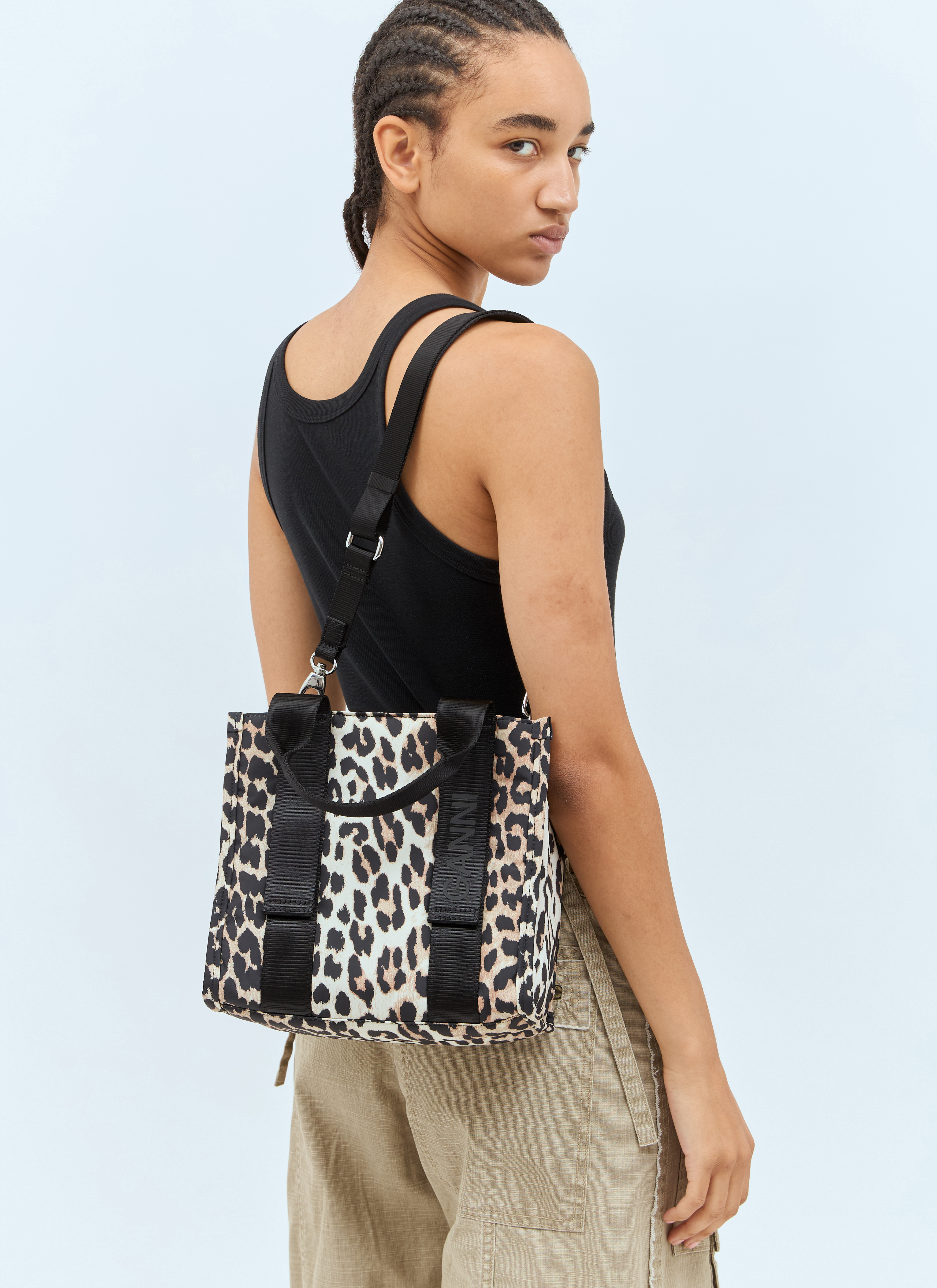 美品☆ GANNI(ガニー)RECYCLED TECH SMALL TOTE GANNI Women's' Recycled Tech Small Tote Bag in Brown | LN-CC®
