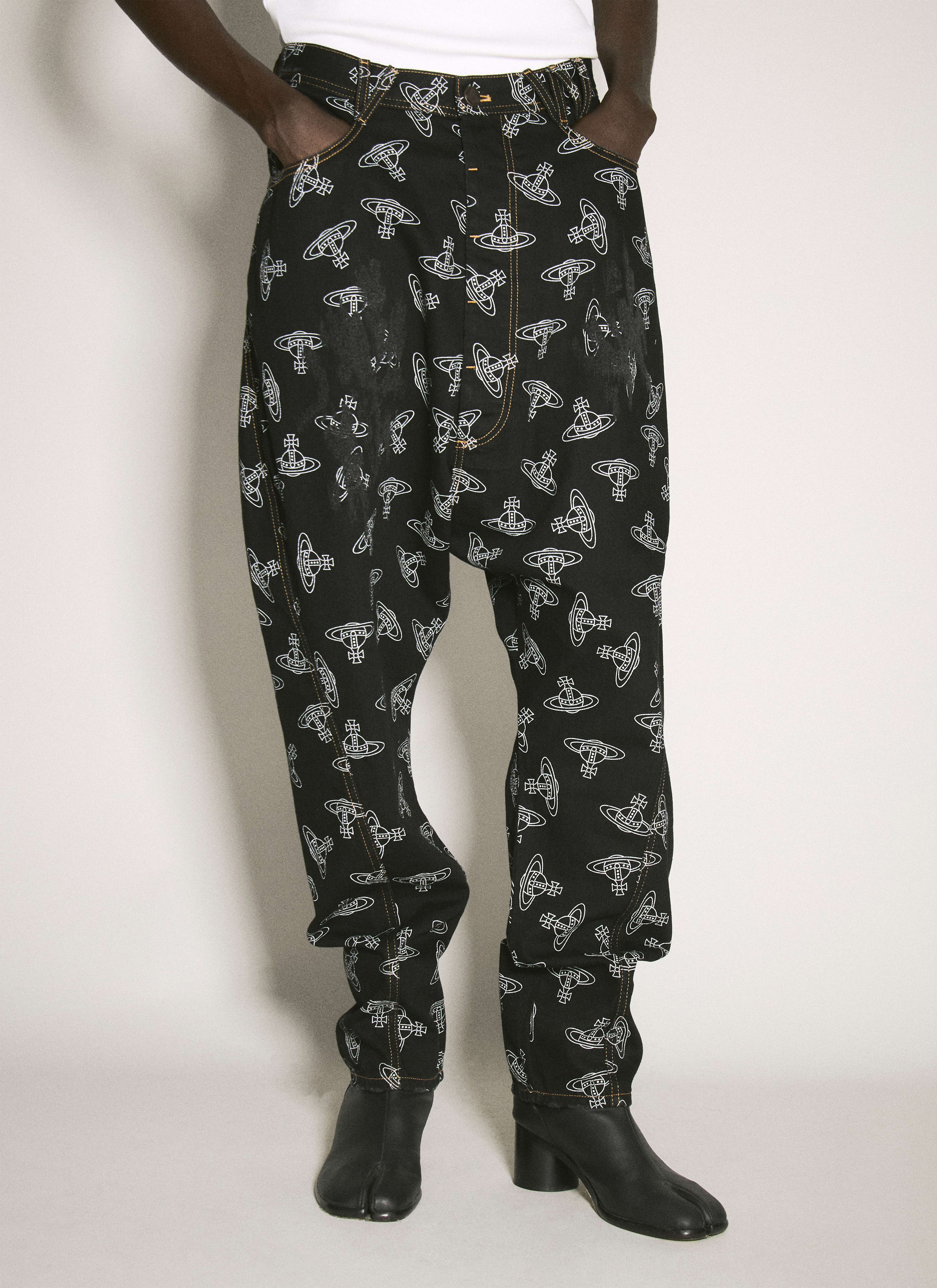 Vivienne Westwood Men's' Twisted Seam Jeans in Black | LN-CC®