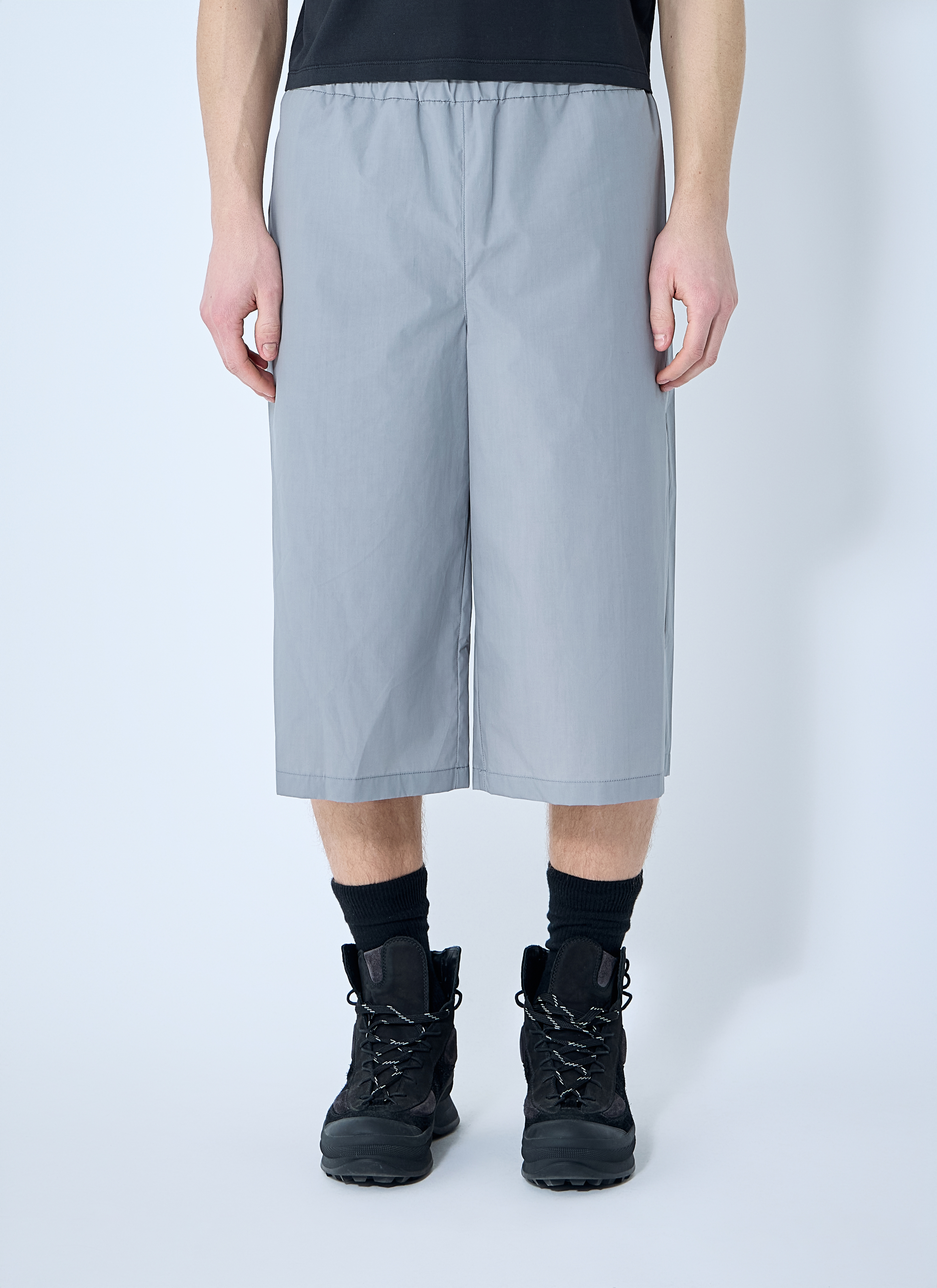 RIER Men's' Poplin Bermuda Shorts in Grey | LN-CC®
