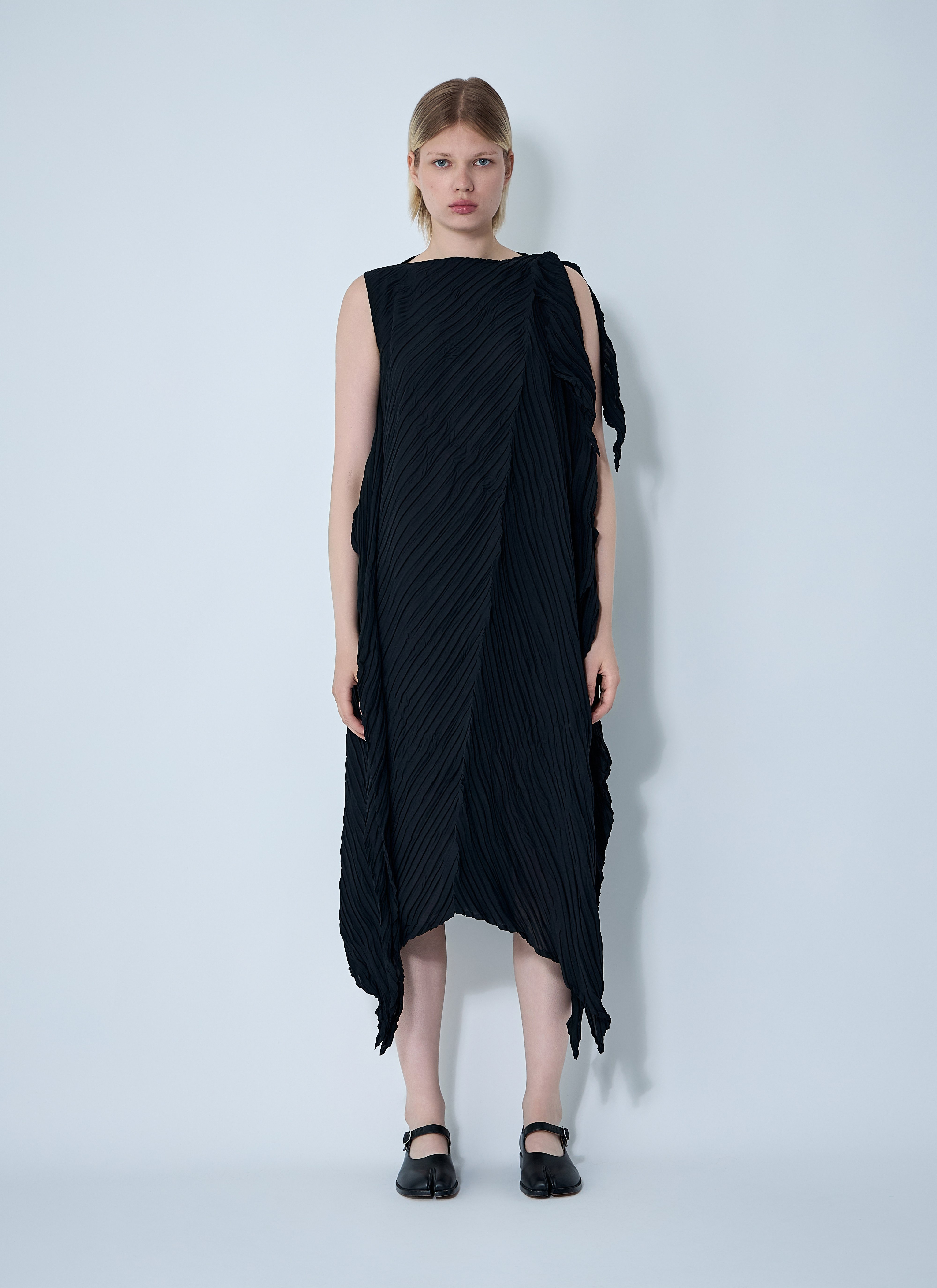 Issey Miyake Women's' Wrinkled And Twisted Dress in Black