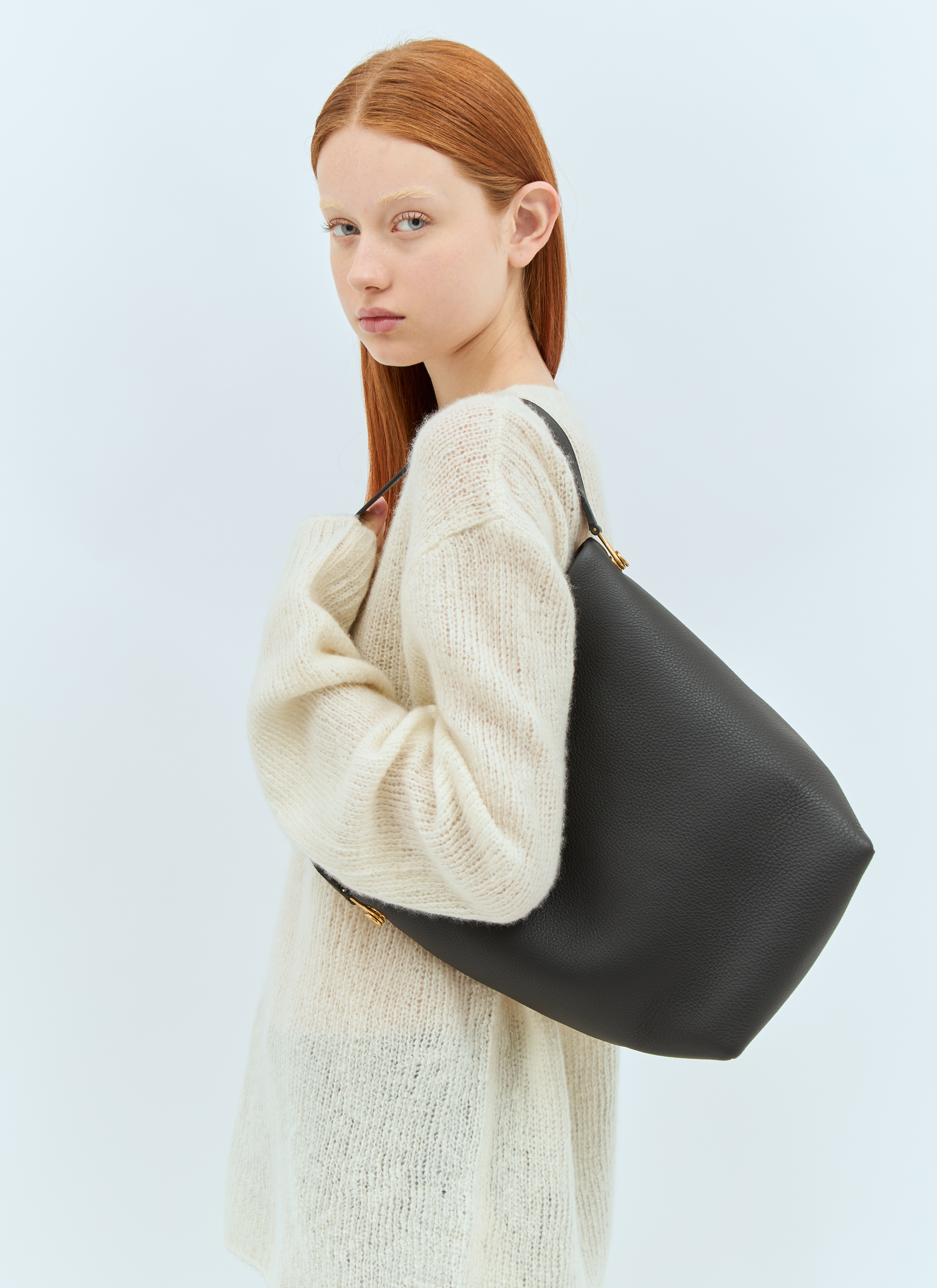 【THE ROW】Medium NS Tote Hook レザーバッグ 新作【THE ROW】Medium NS Tote Hook レザーバッグ トートバッグ
