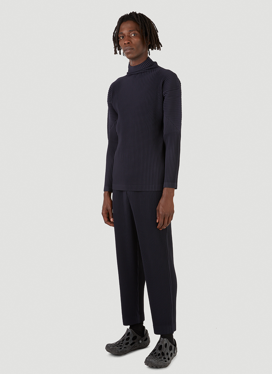 Homme PlissÃ© Issey Miyake Men's Basics Top in Navy | LN-CC