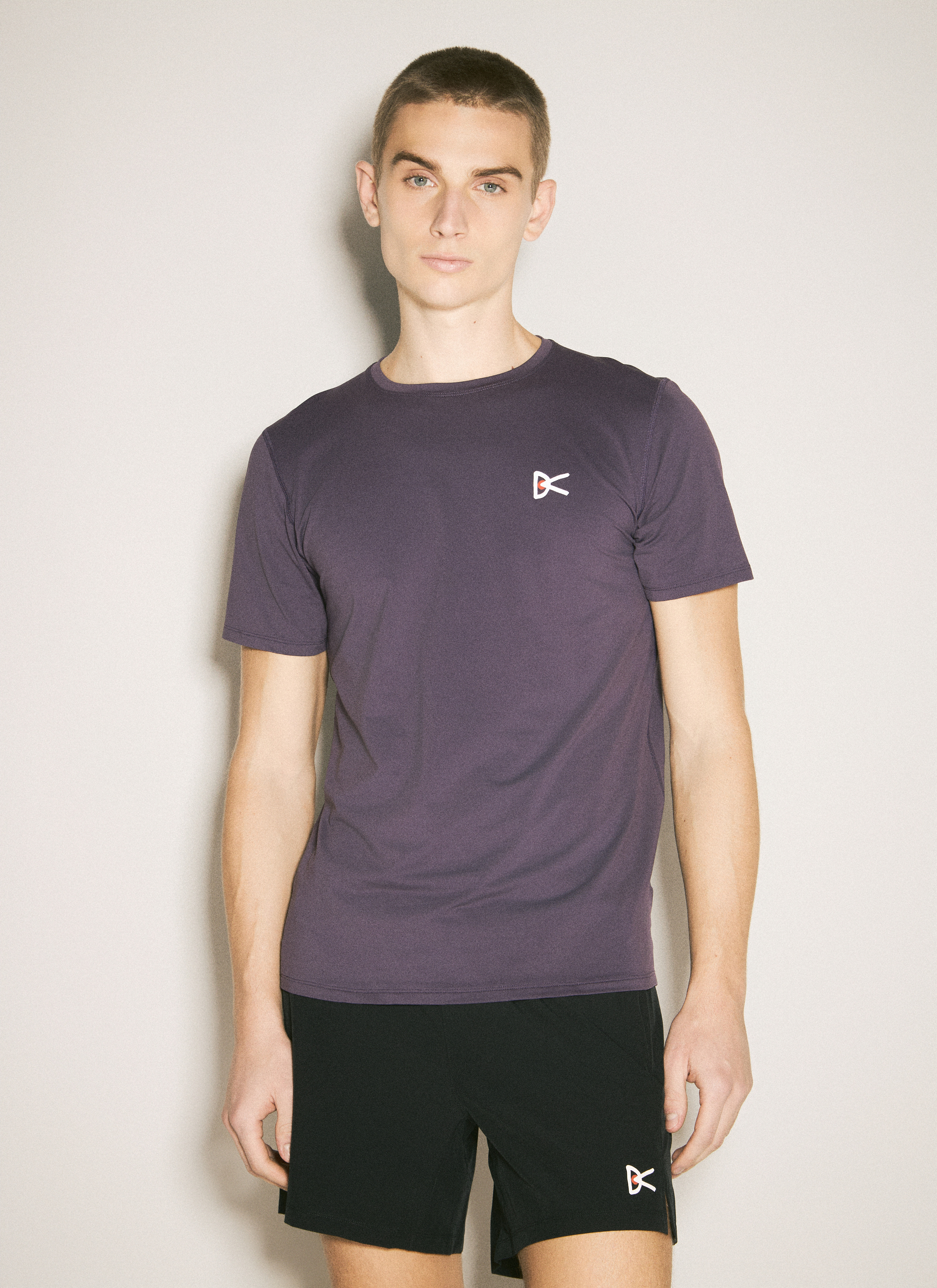 【新品】 District Vision ティーシャツ 新品】 District Vision ティーシャツ