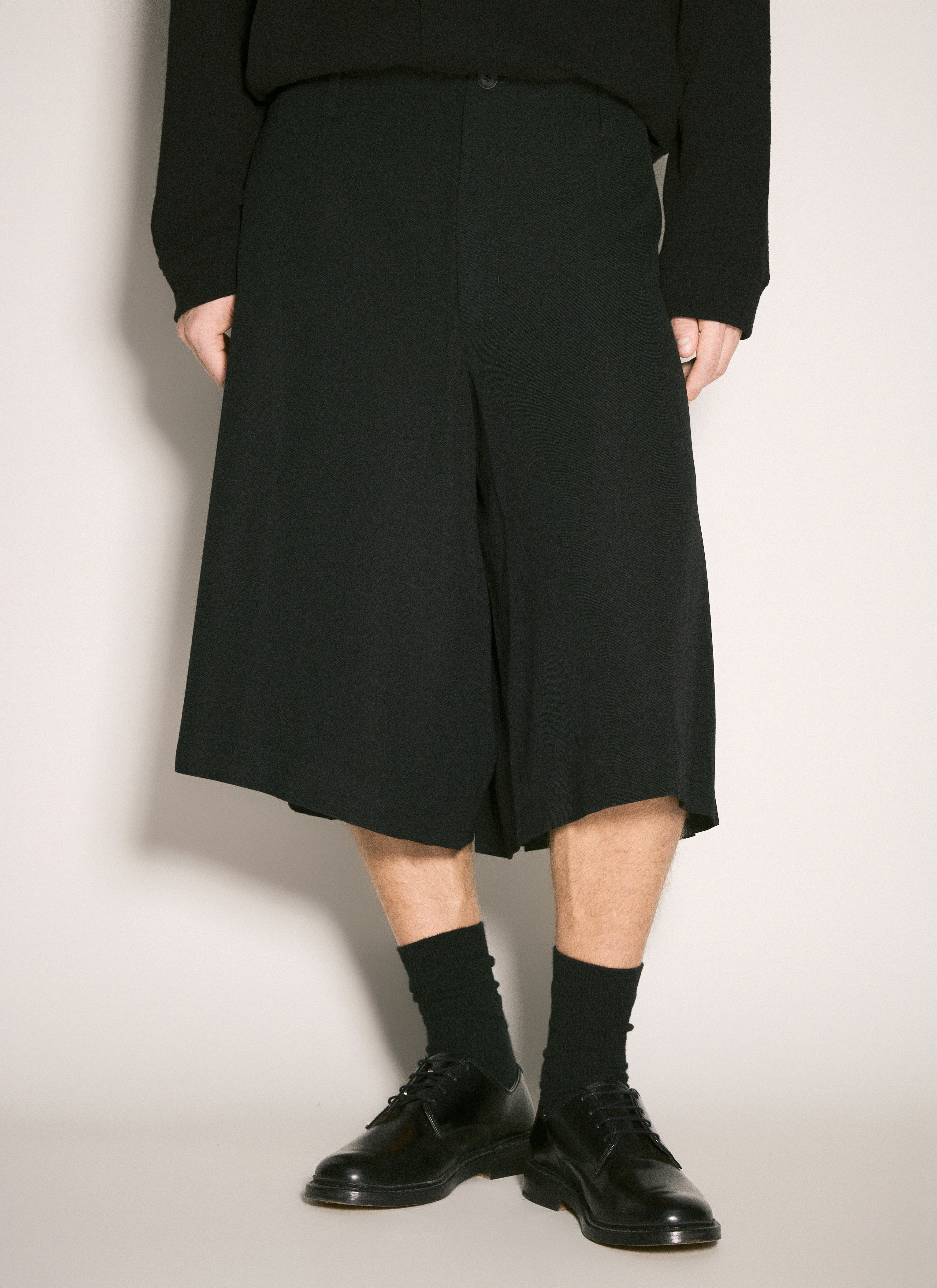 Yohji Yamamoto Men's' G-Pleats Shorts in Black | LN-CC®