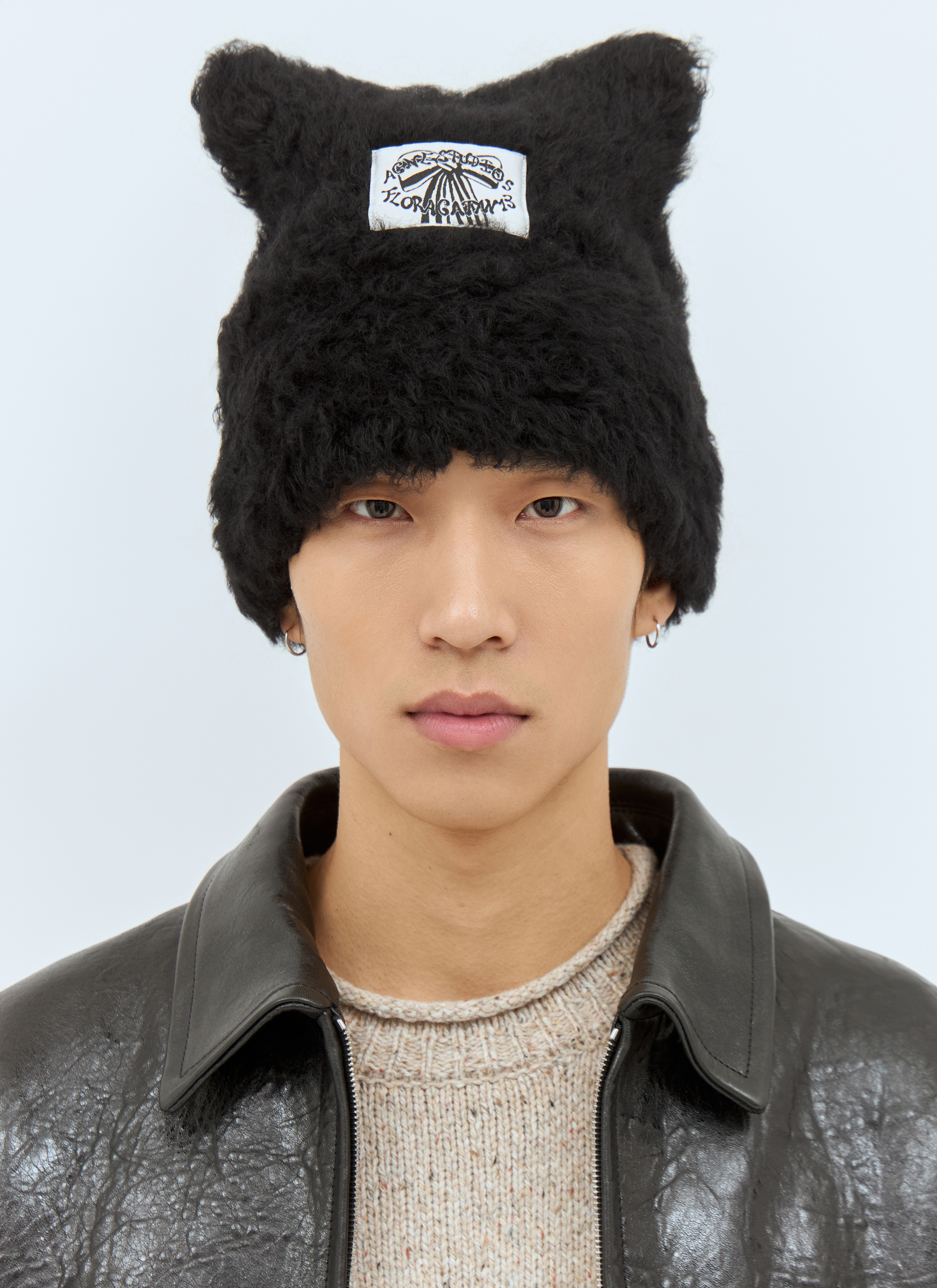 Acne Studios - Fluffy square beanie - White