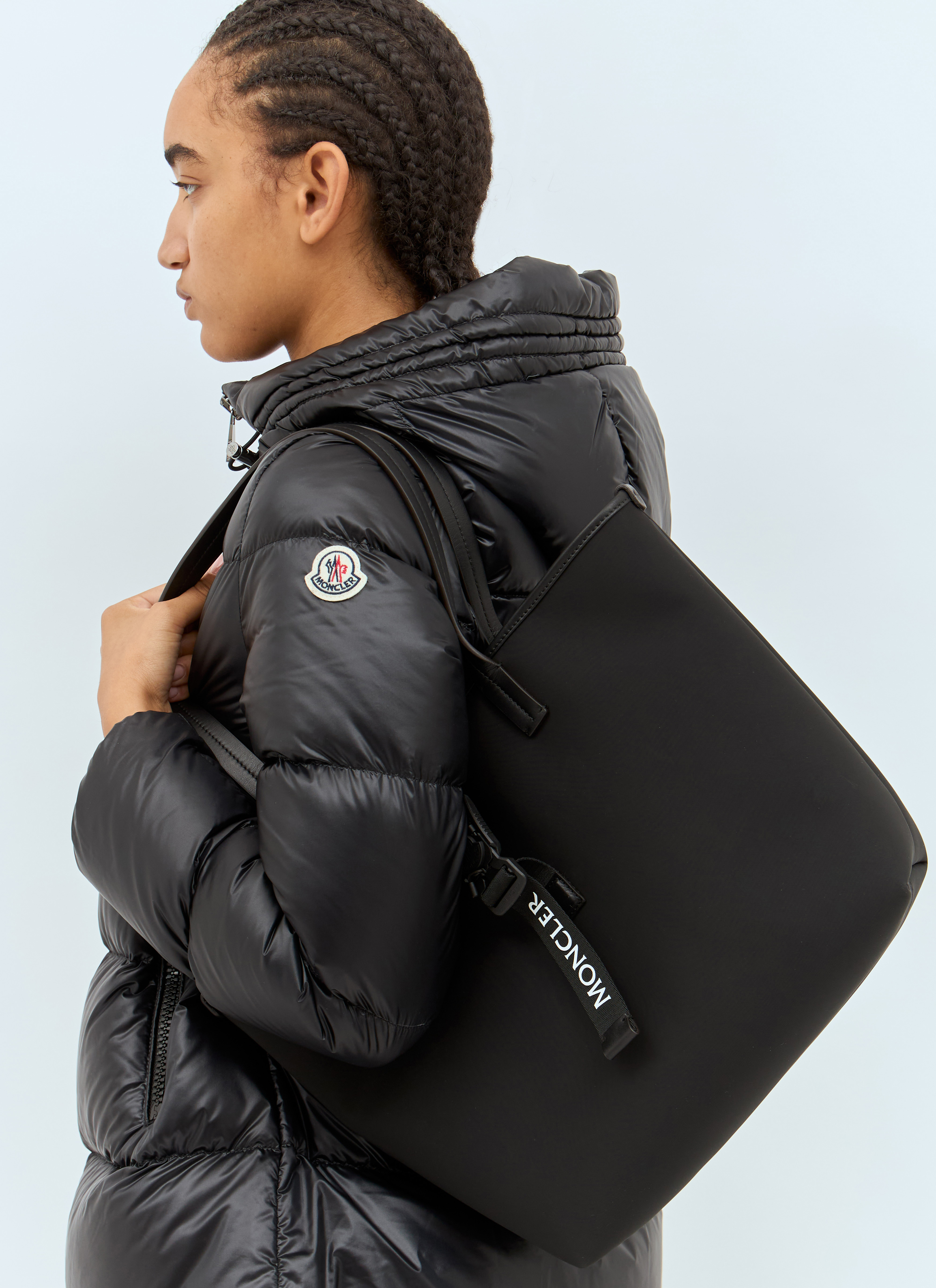 MONCLER キルティングバッグ ブラック/カモフラージュ MONCLER (モンクレール) キルティング ドローコード バケットバッグ