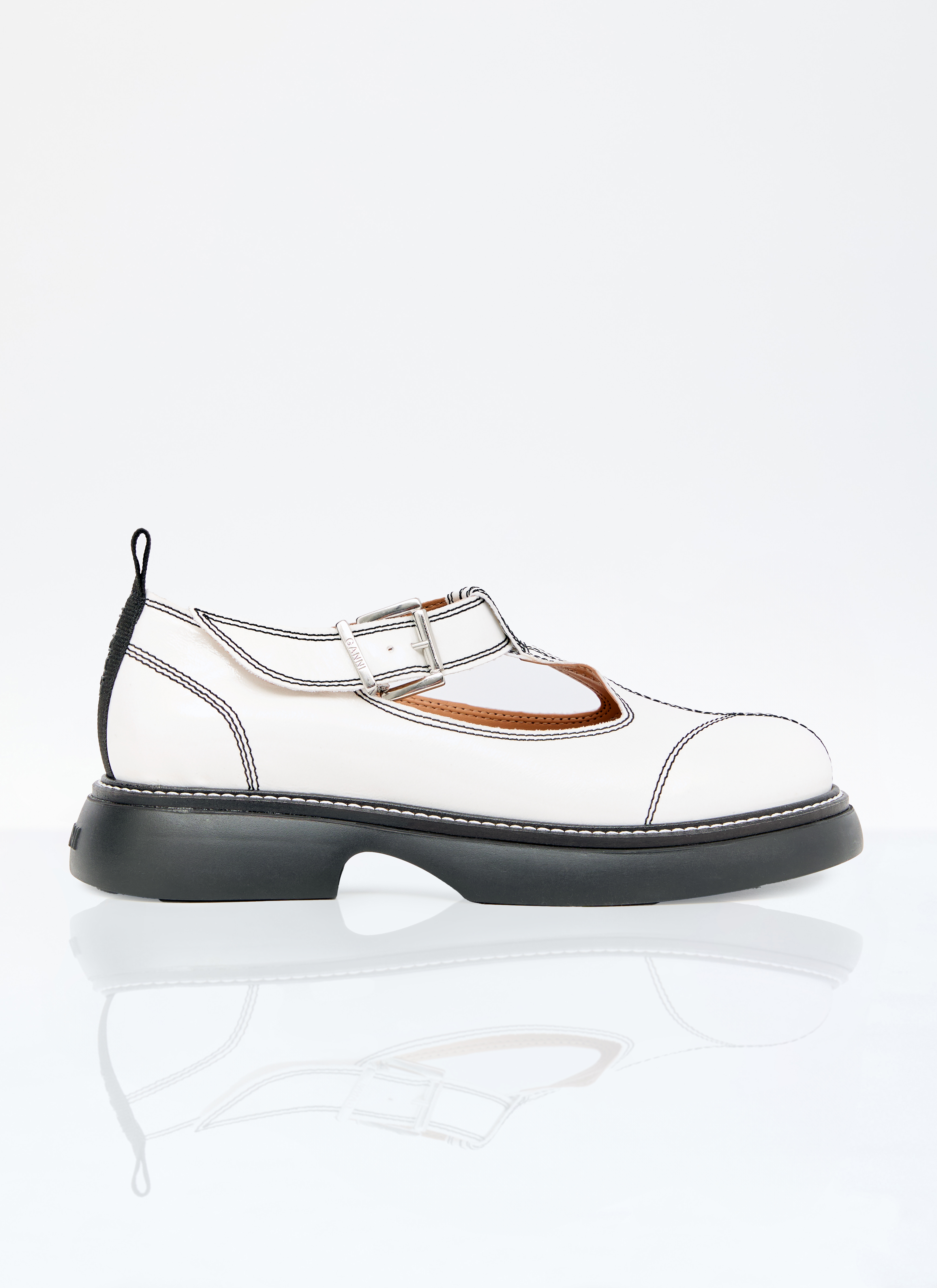 【関税込み】GANNI ホワイト Everyday Buckle メリージェーン GANNI Women's' Everyday Buckle Mary Jane Shoes in White | LN-CC®