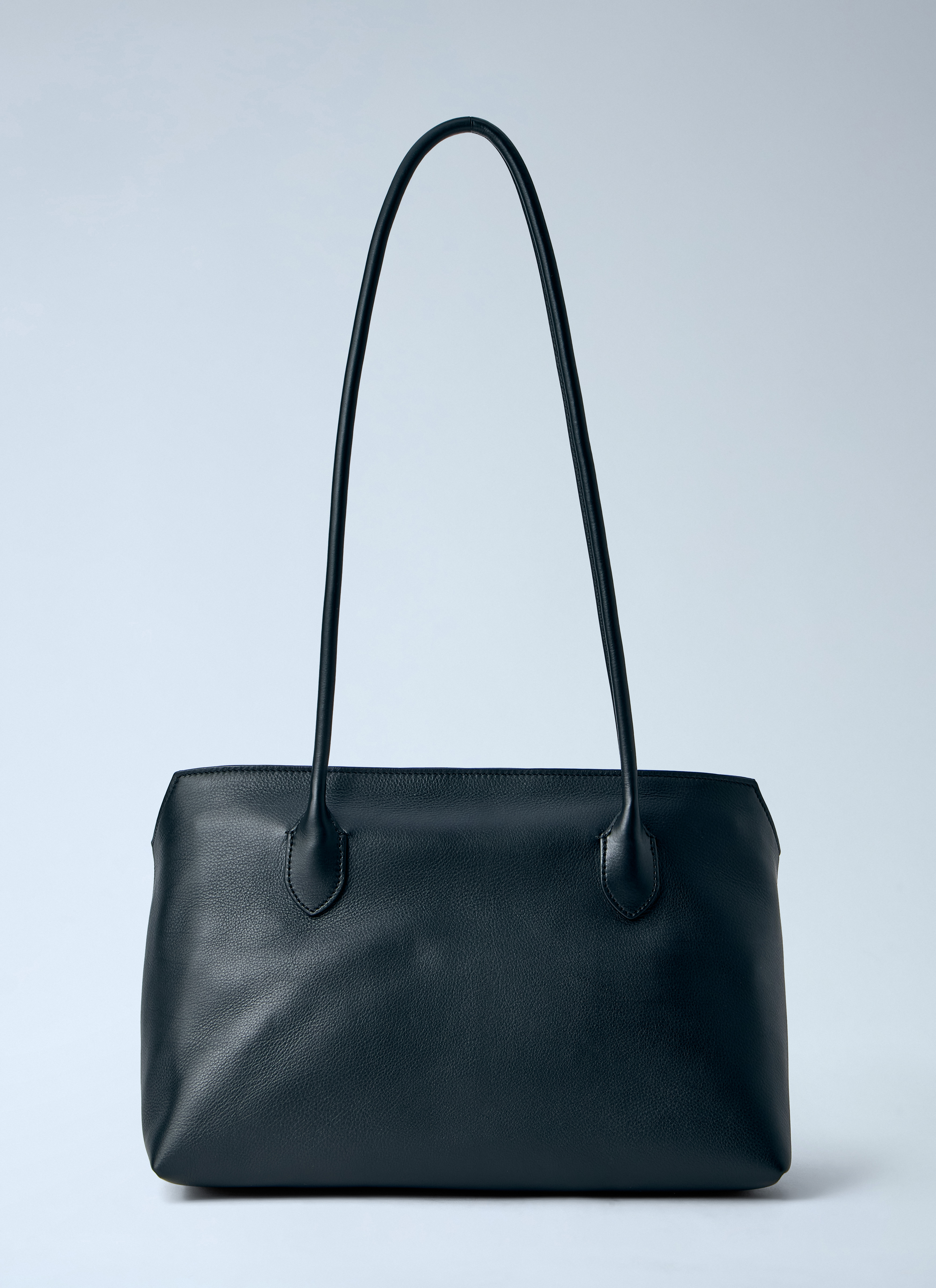 The Row Women's' Terrasse Medium Shoulder Bag in Black | LN-CC®