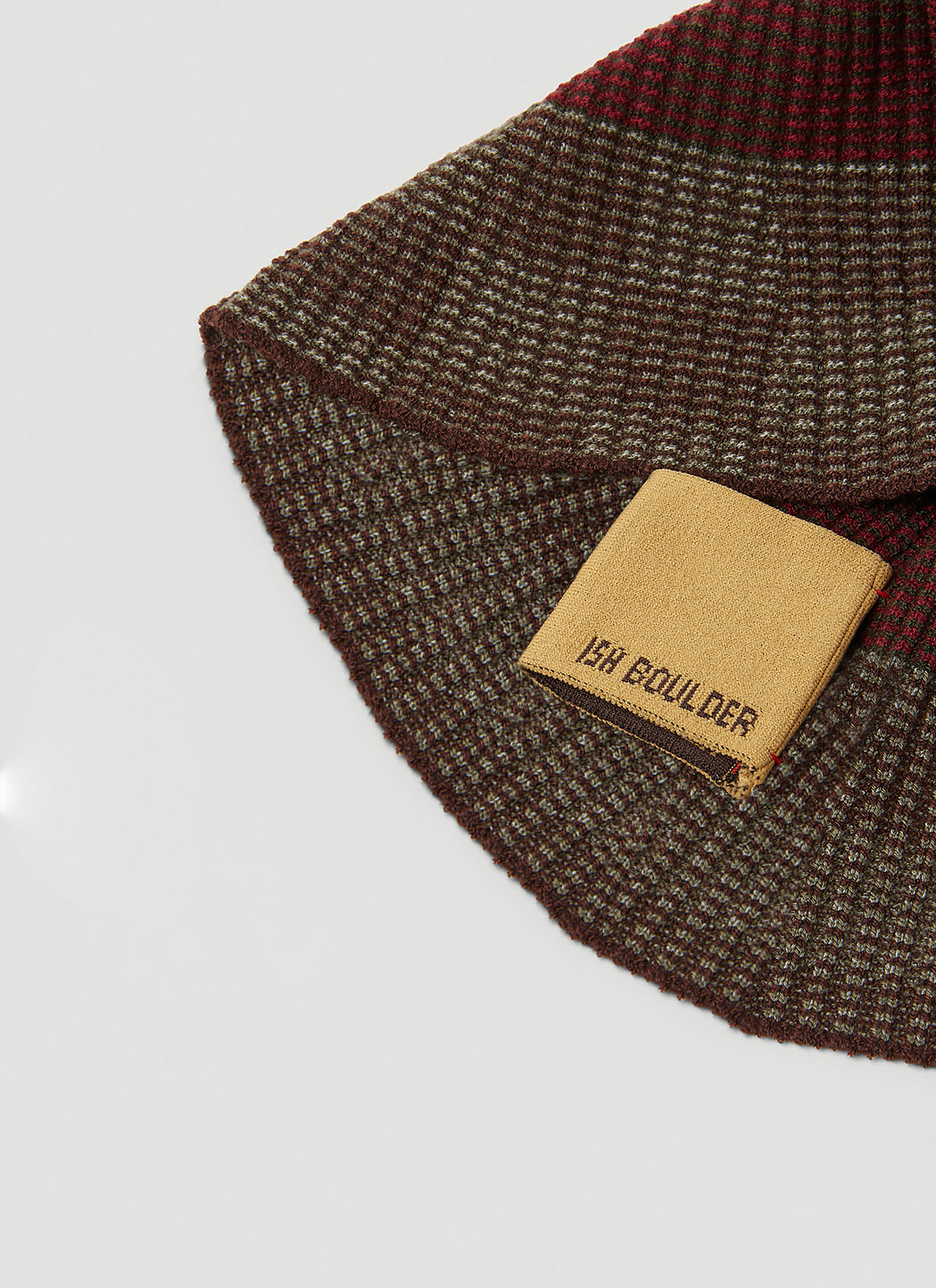 Isa Boulder Lenticular Bucket Hat | Smart Closet