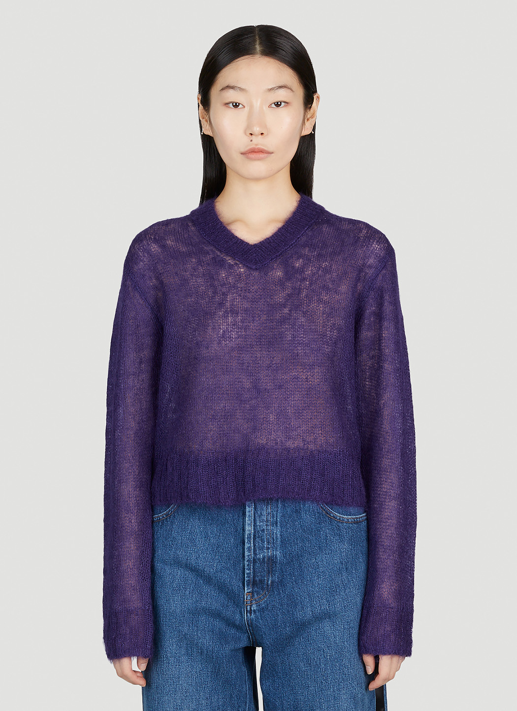 Cropped V-Neck Jumper