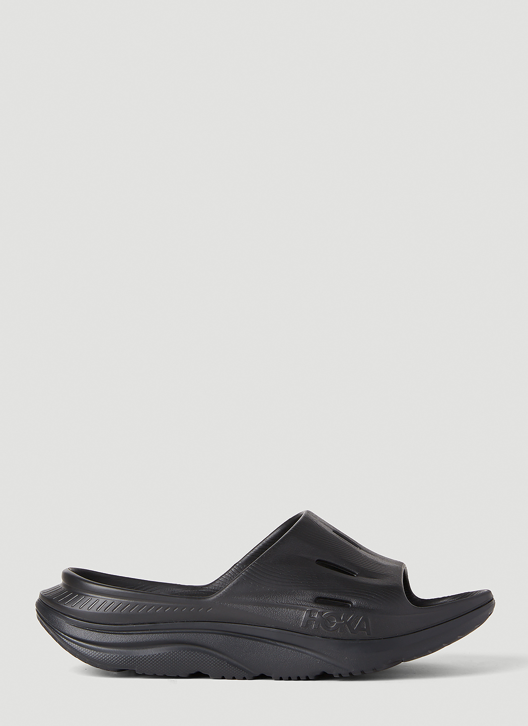 Hoka One One Ora Recovery Slides 3 in Black | LN-CC