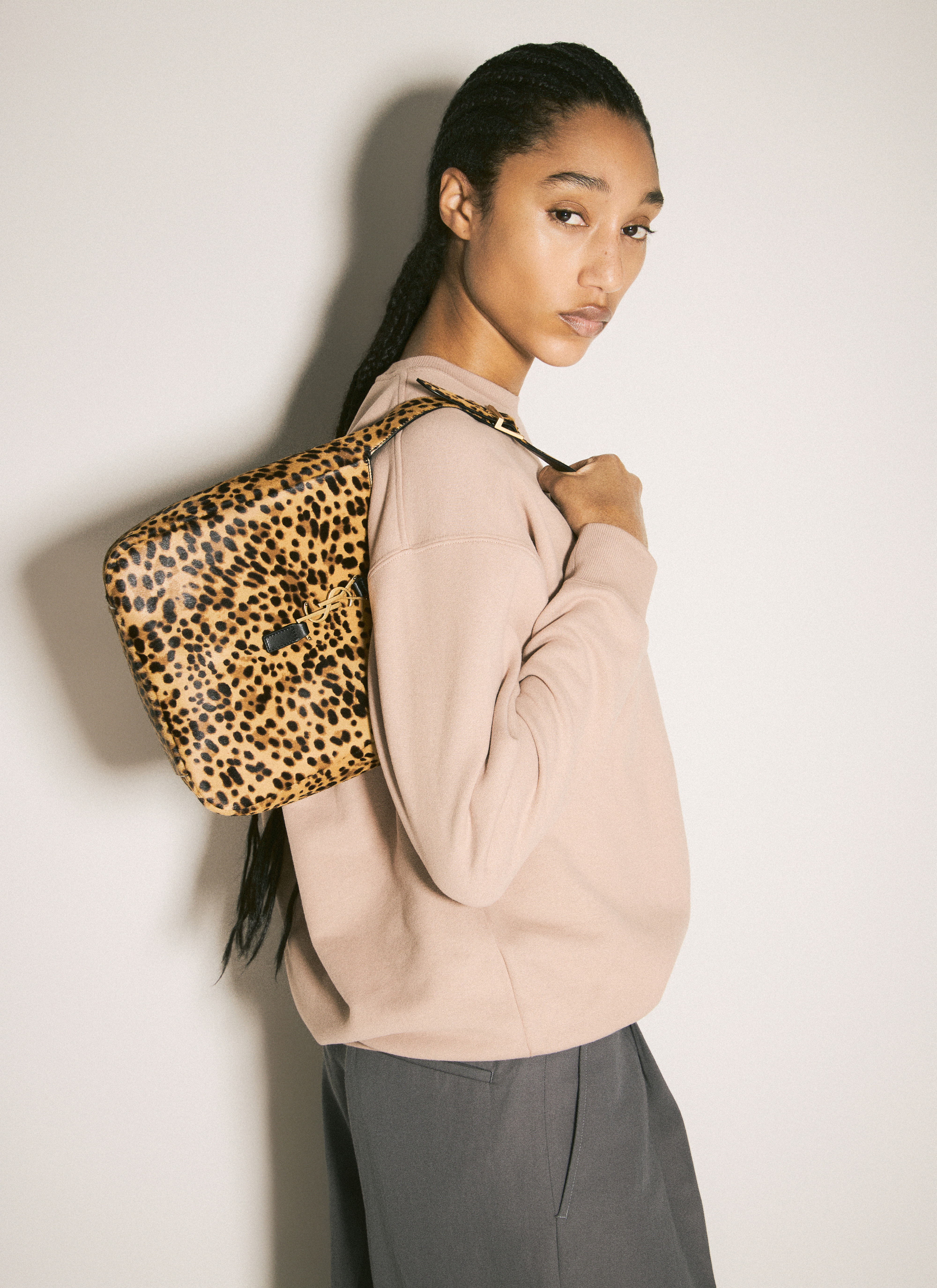 Saint Laurent Women's' Le 5 à 7 Small Shoulder Bag in Brown | LN-CC®
