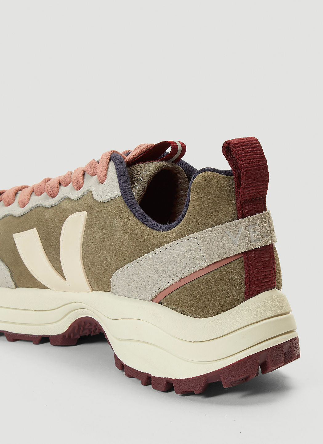 veja running shoes canada