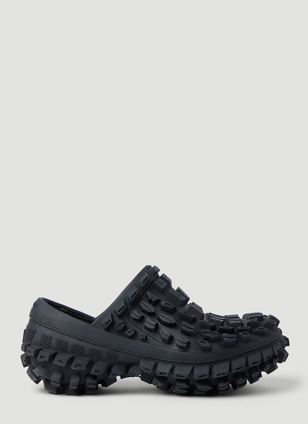 Bouncer Clogs