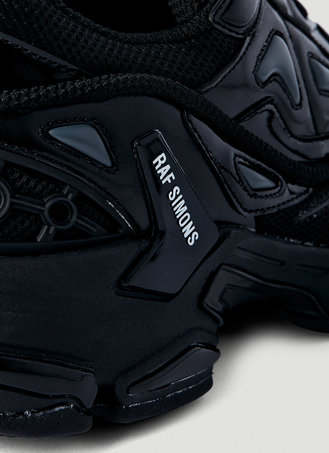 Raf Simons (RUNNER) Pharaxus Sneakers | Smart Closet