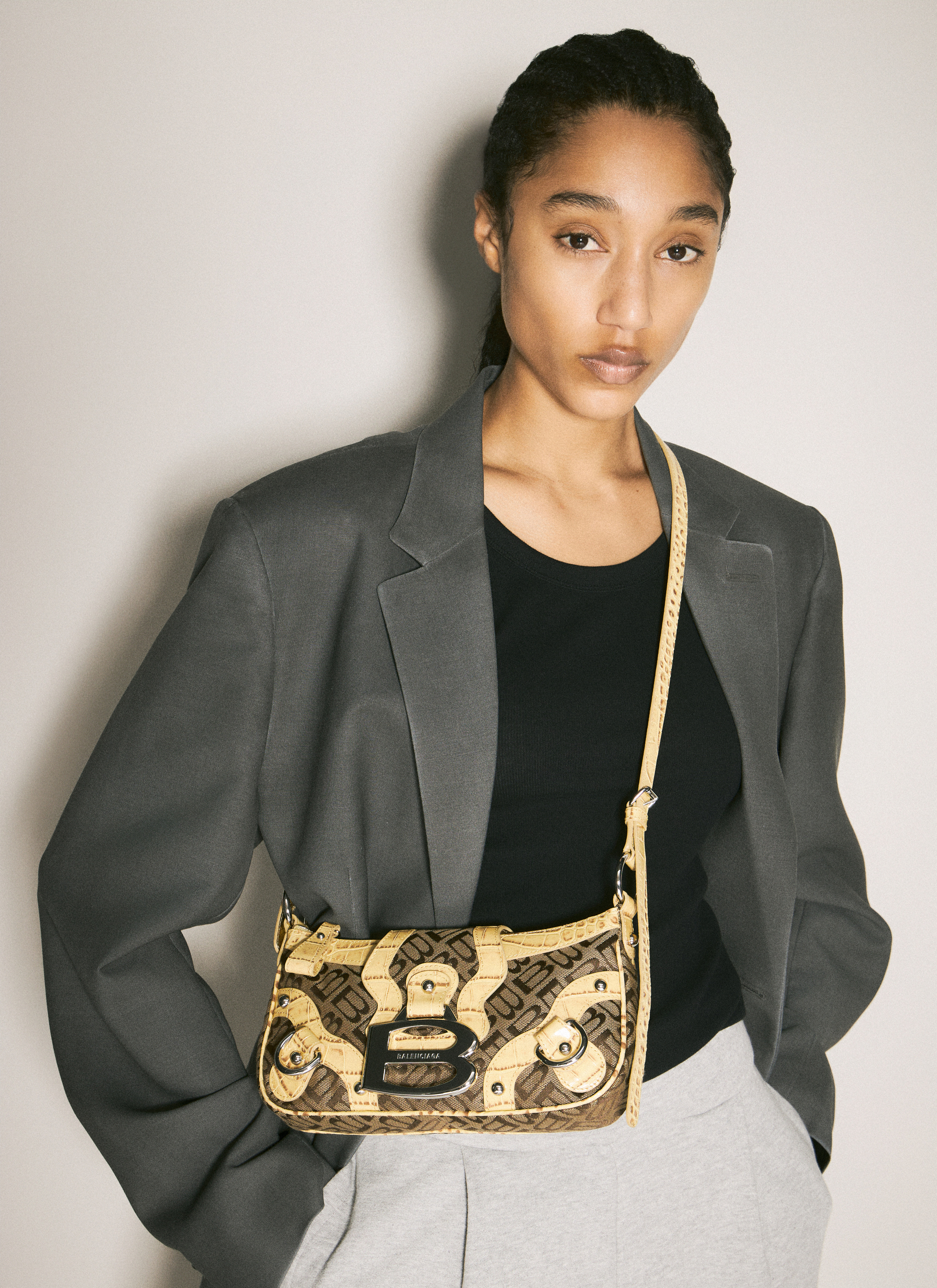 Balenciaga レディース Essex スモール ショルダーバッグ の Balenciaga レディース Essex スモール ショルダーバッグ の