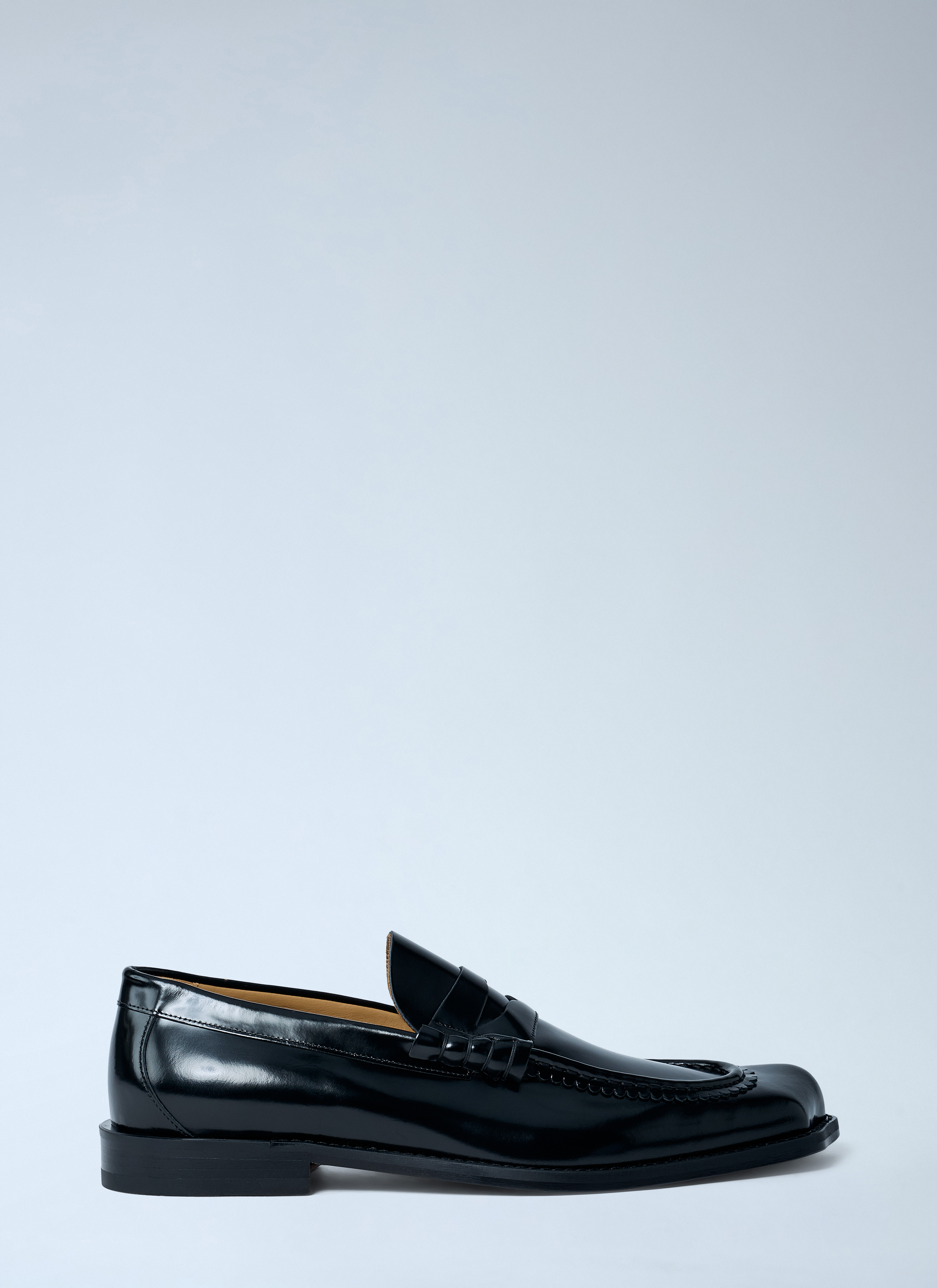 靴 ISSEY MIYAKE Black coin loafer メンズ ISSEY MIYAKE Black coin loafer