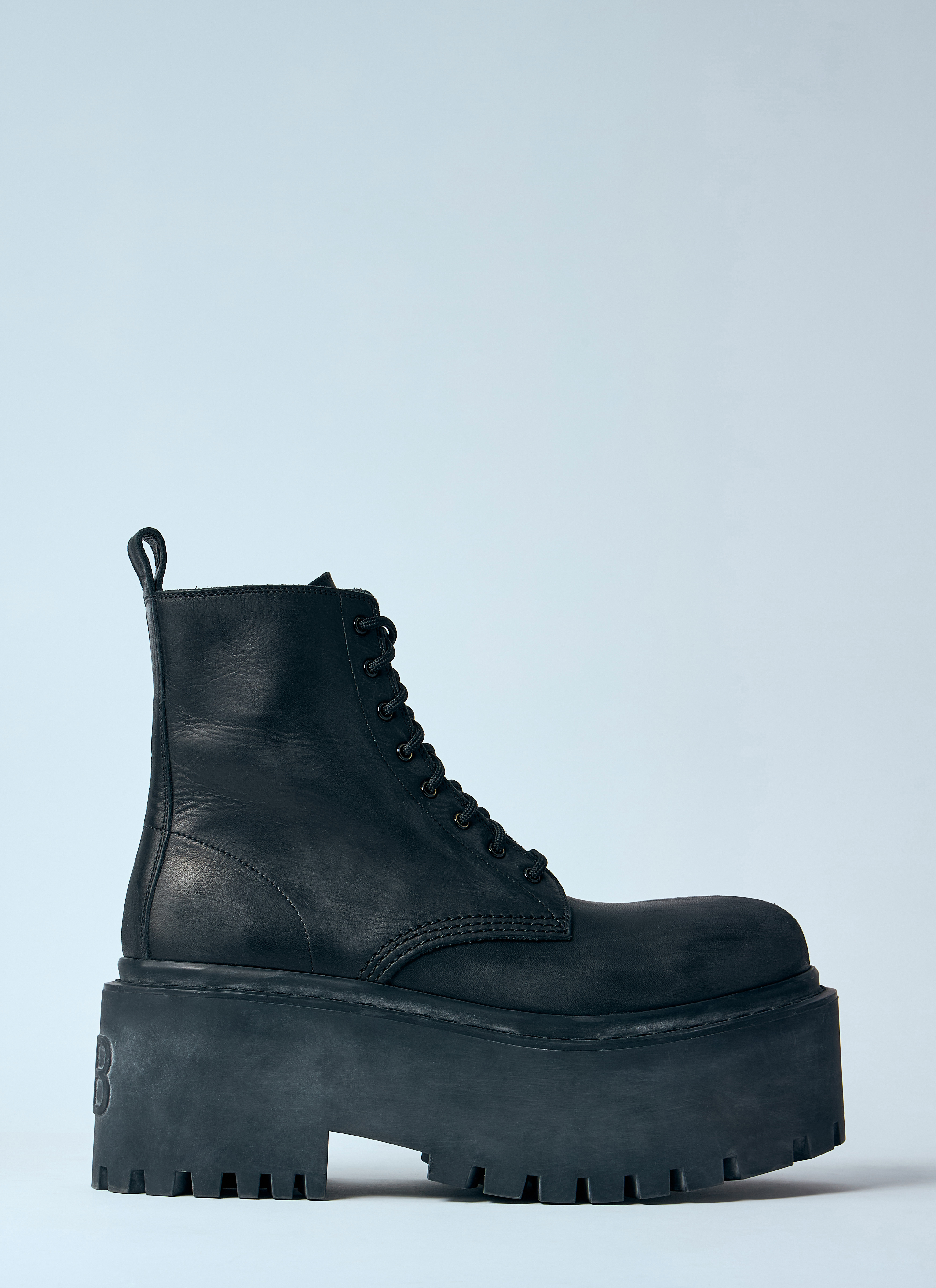 Balenciaga Women's' Strike Platform Boots in Black | LN-CC®