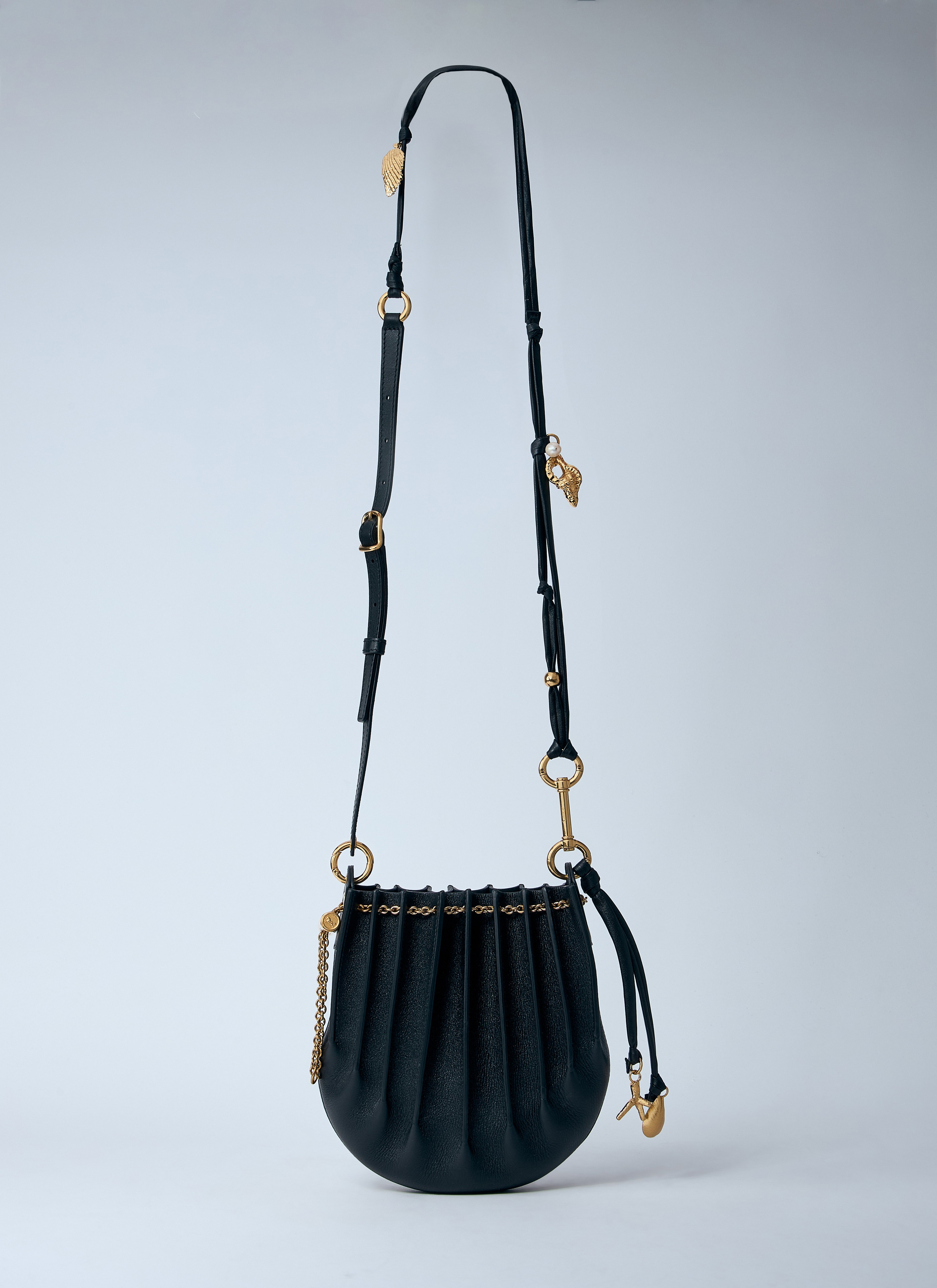 Chloé Sea Treasures Crossbody Bag en Black pour femme | LN-CC®