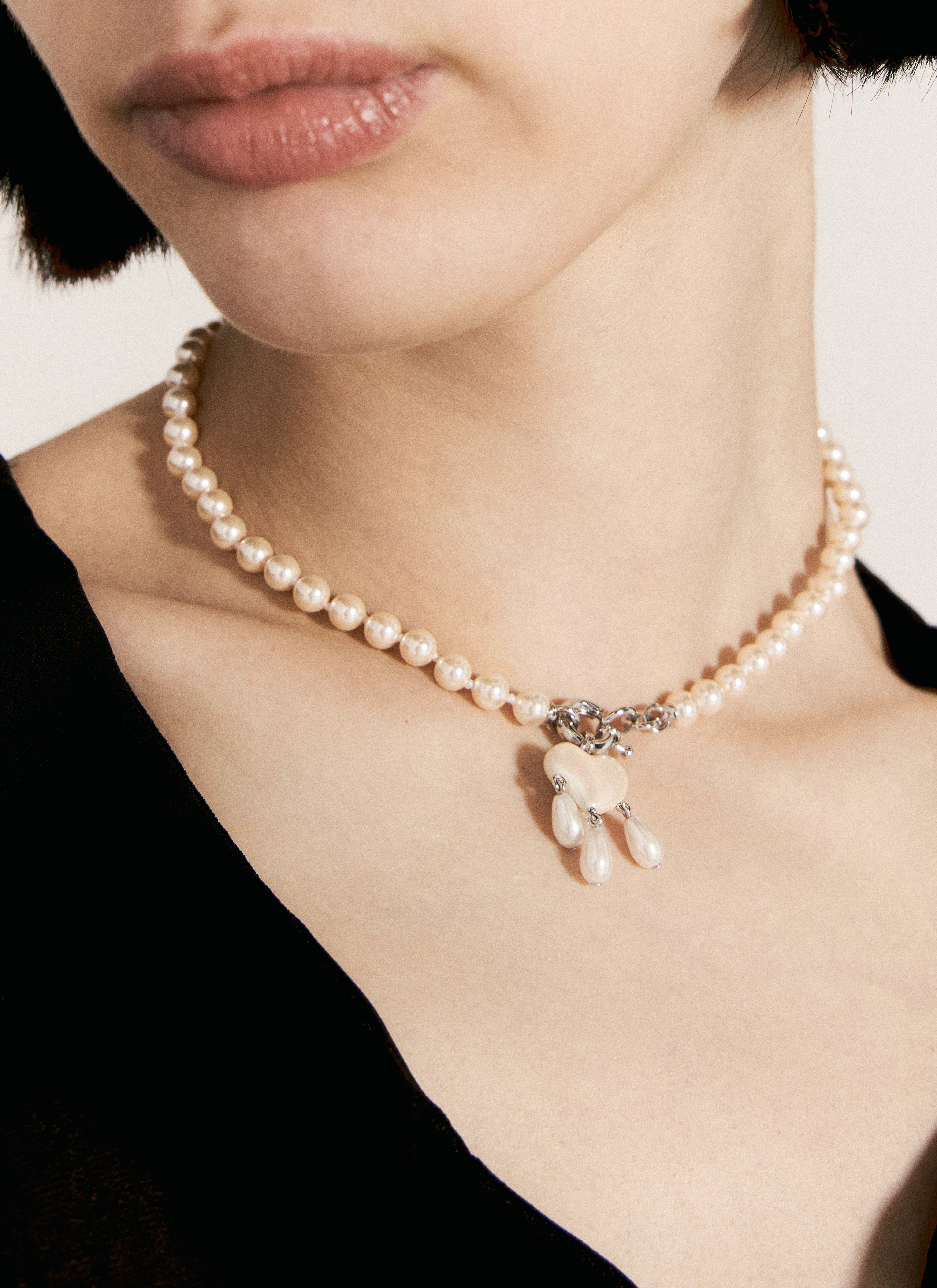 Vivienne Westwood Sheryl Pearl Necklace en Cream pour femme