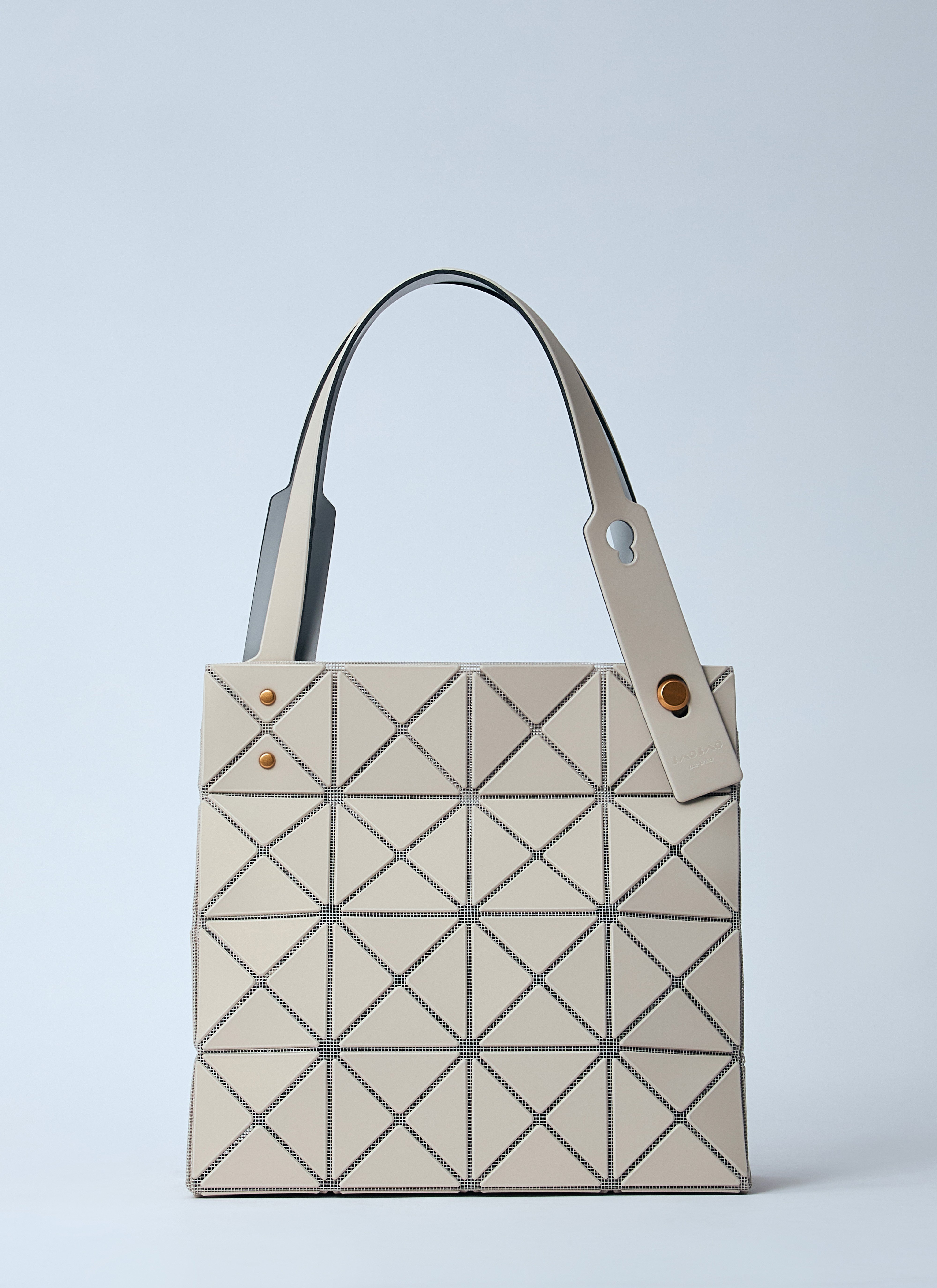 BAO BAO CARAT ベージュ Find your own pastel joy with BAO BAO ISSEY MIYAKE “CARAT